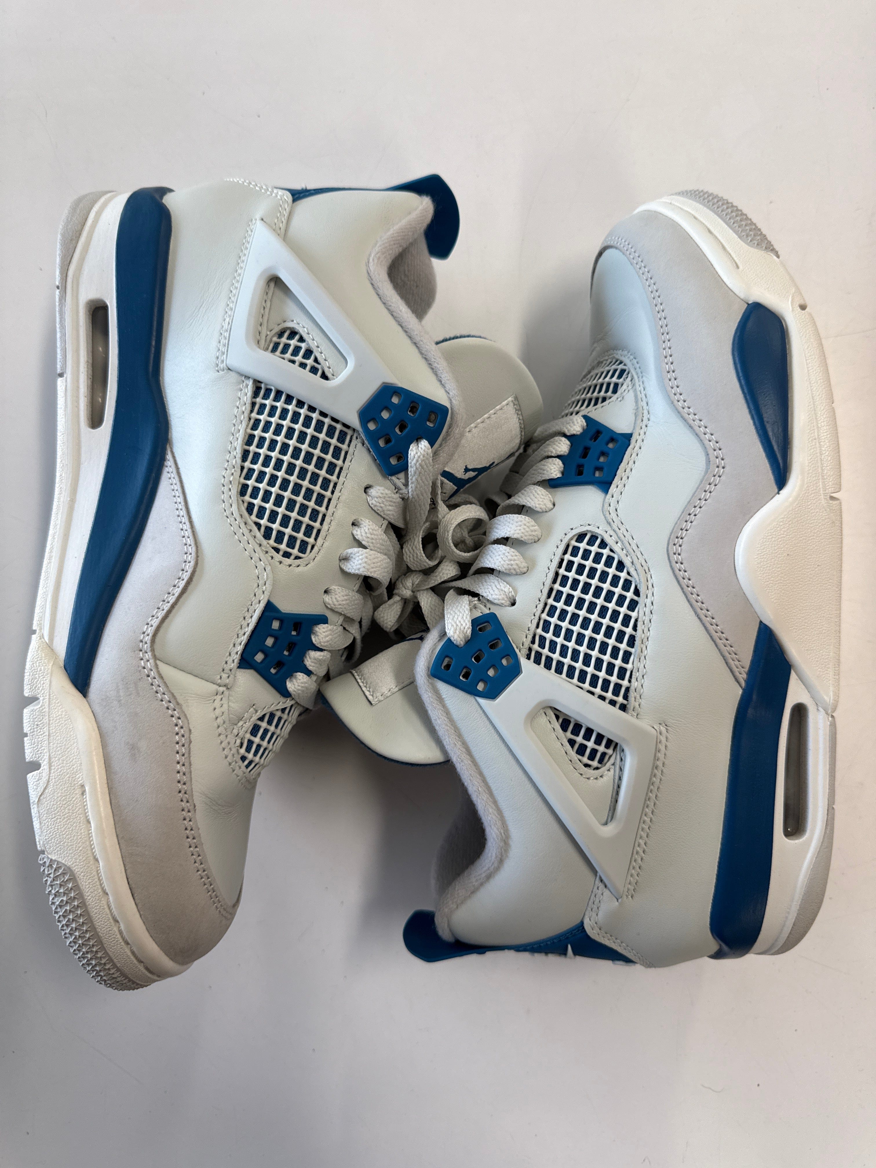 AIR JORDAN 4 MILITARY BLUE 2024 - SIZE 8.5 (WORN)