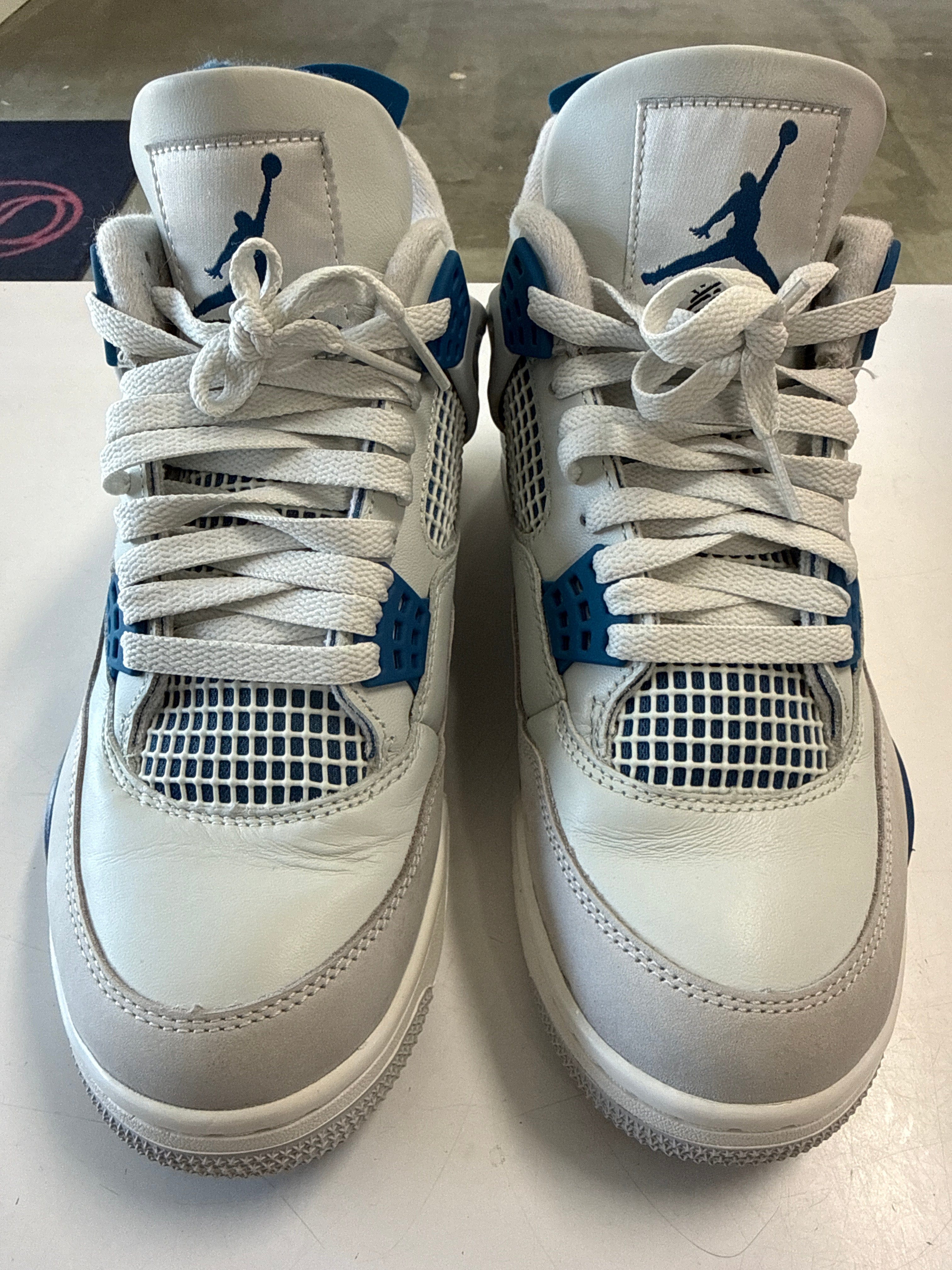AIR JORDAN 4 MILITARY BLUE 2024 - SIZE 8.5 (WORN)
