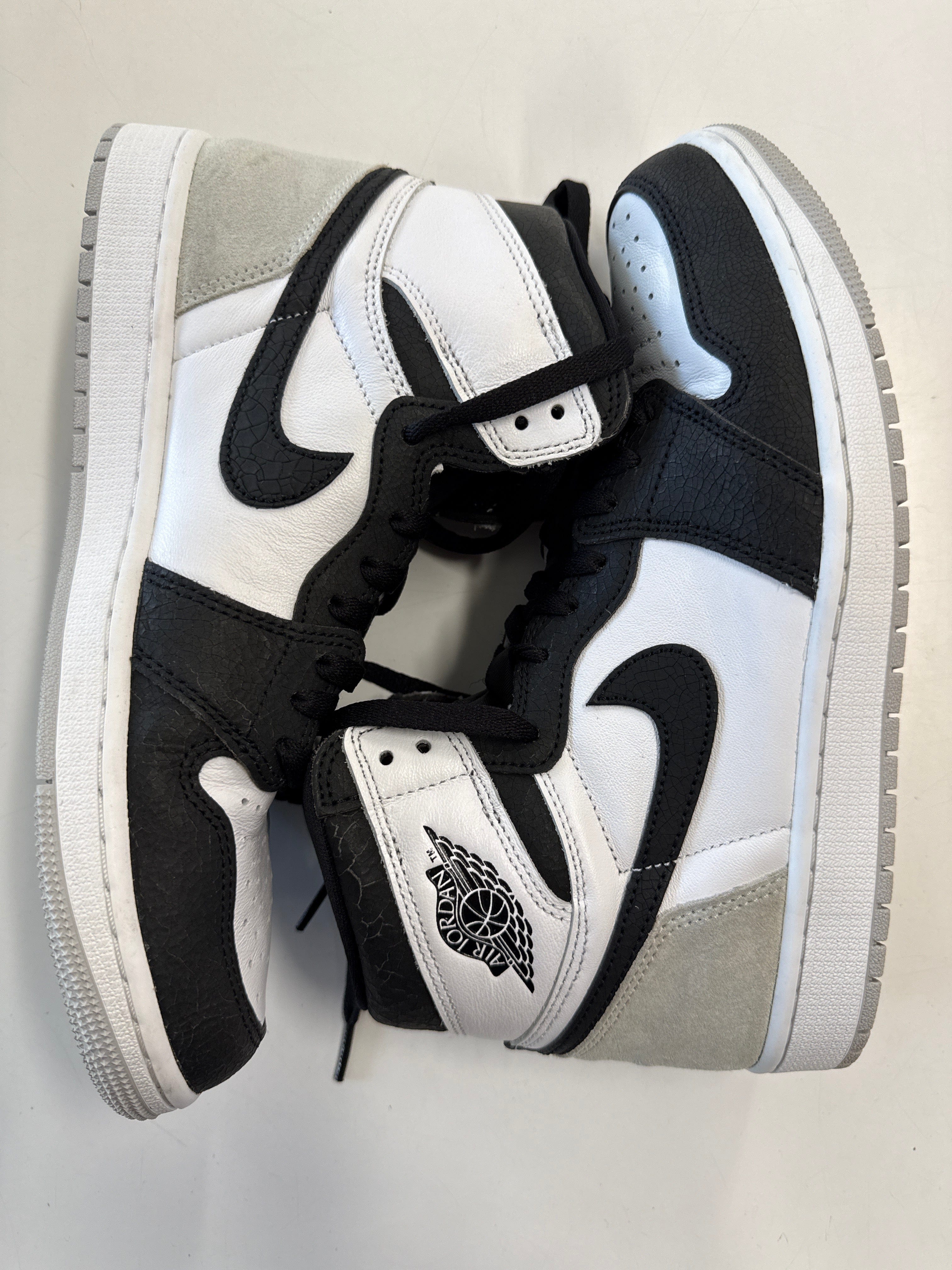 AIR JORDAN 1 HIGH BLEACHED CORAL - SIZE 9.5 (WORN)