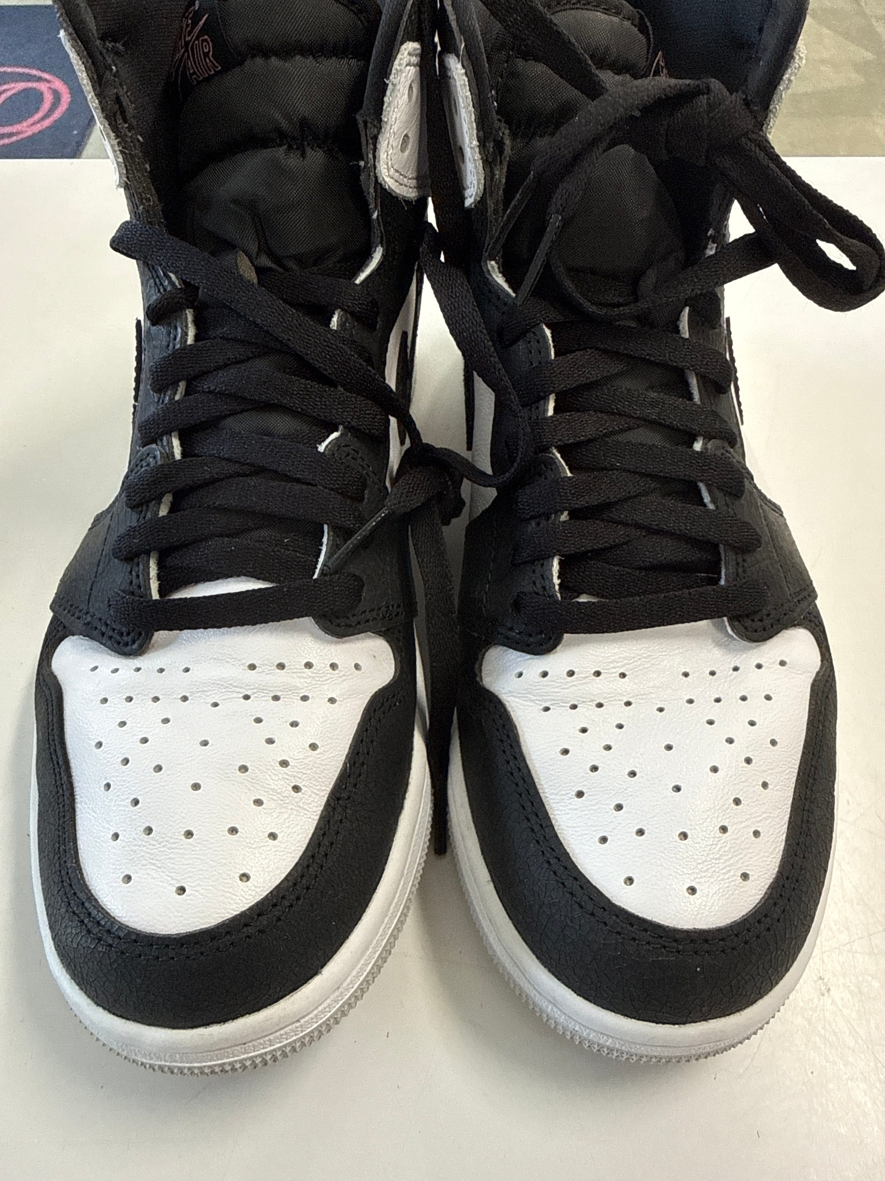 AIR JORDAN 1 HIGH BLEACHED CORAL - SIZE 9.5 (WORN)