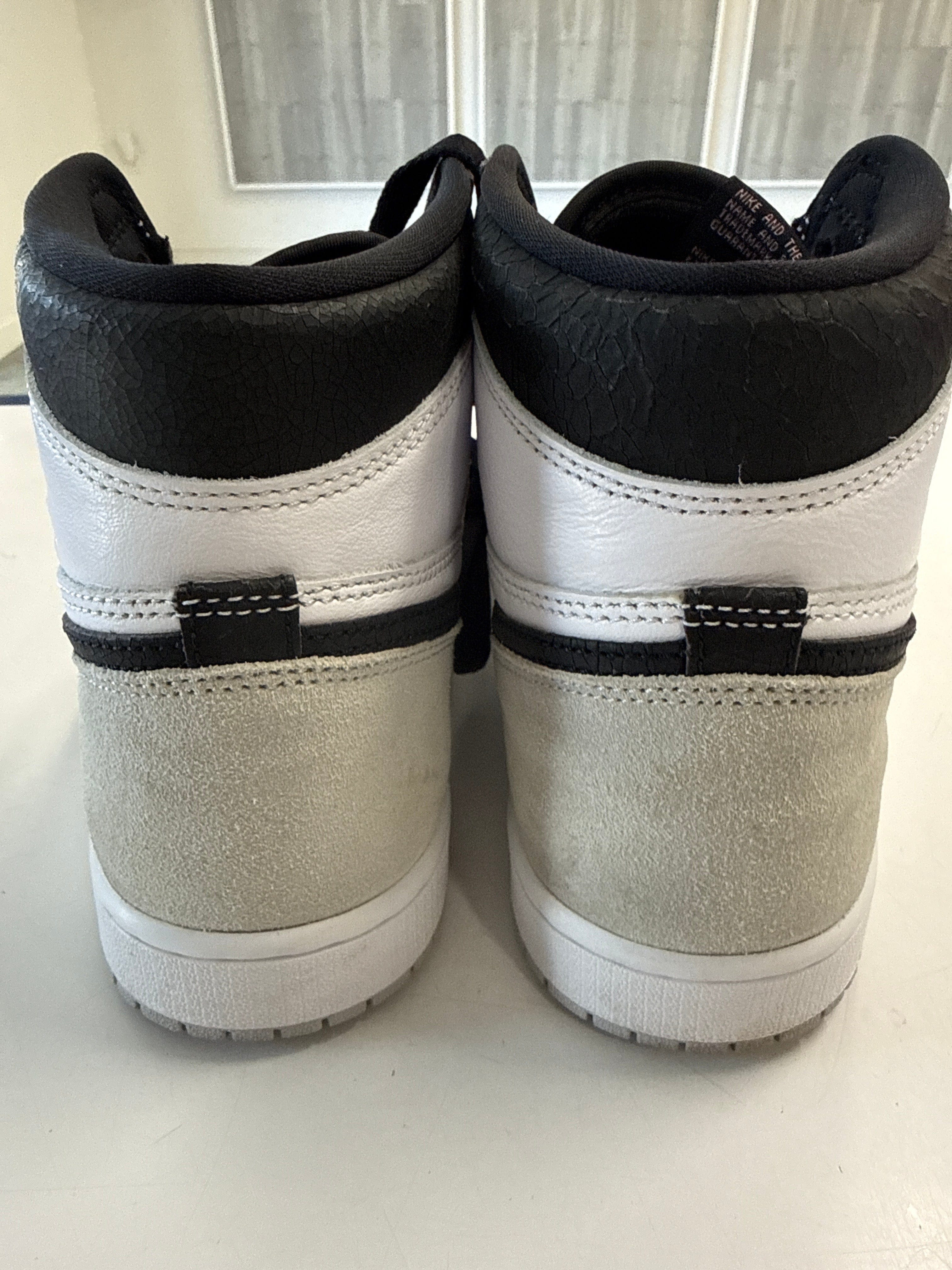 AIR JORDAN 1 HIGH BLEACHED CORAL - SIZE 9.5 (WORN)