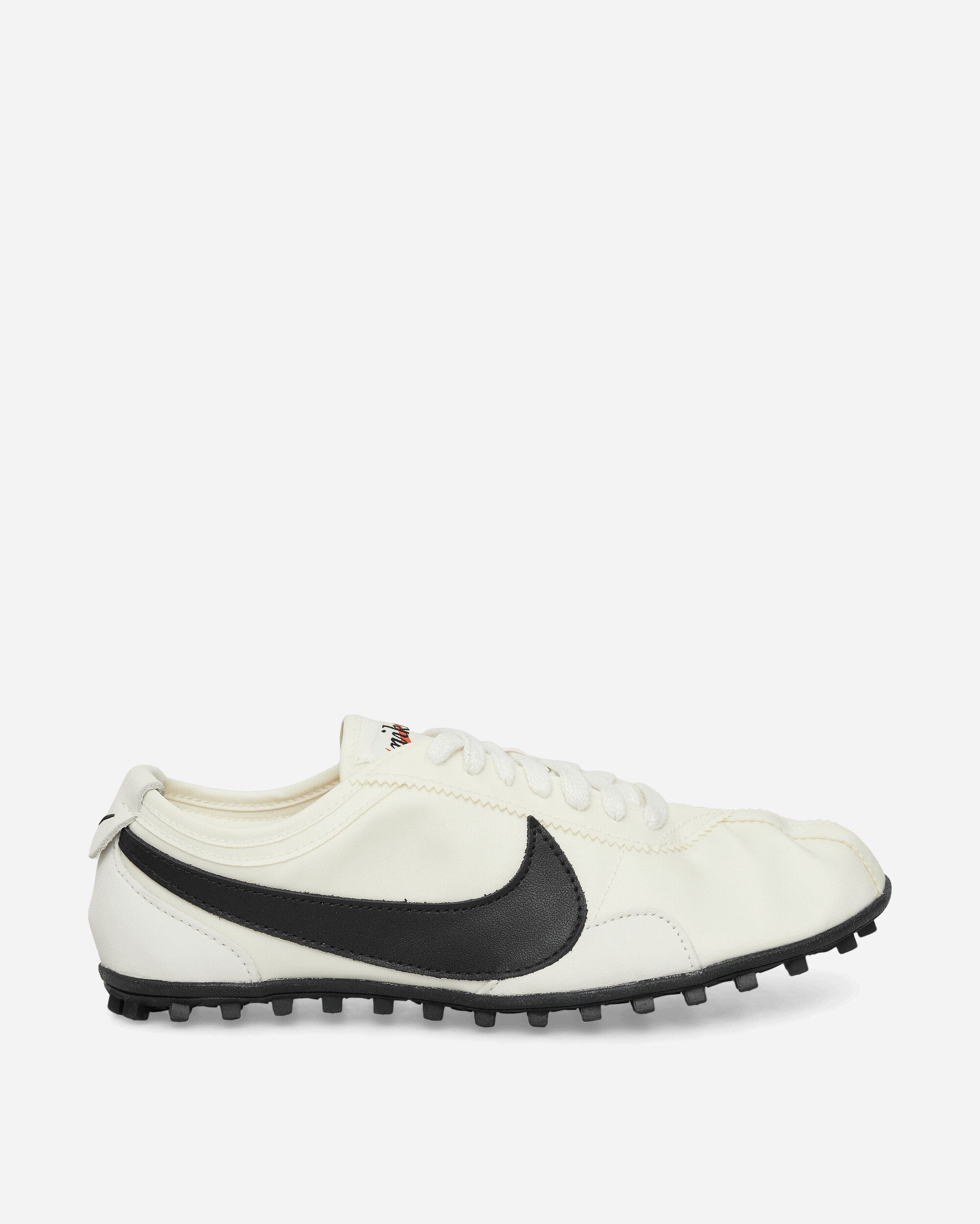 Nike Women's Moon Shoe Sneakers Soft Pearl / Black