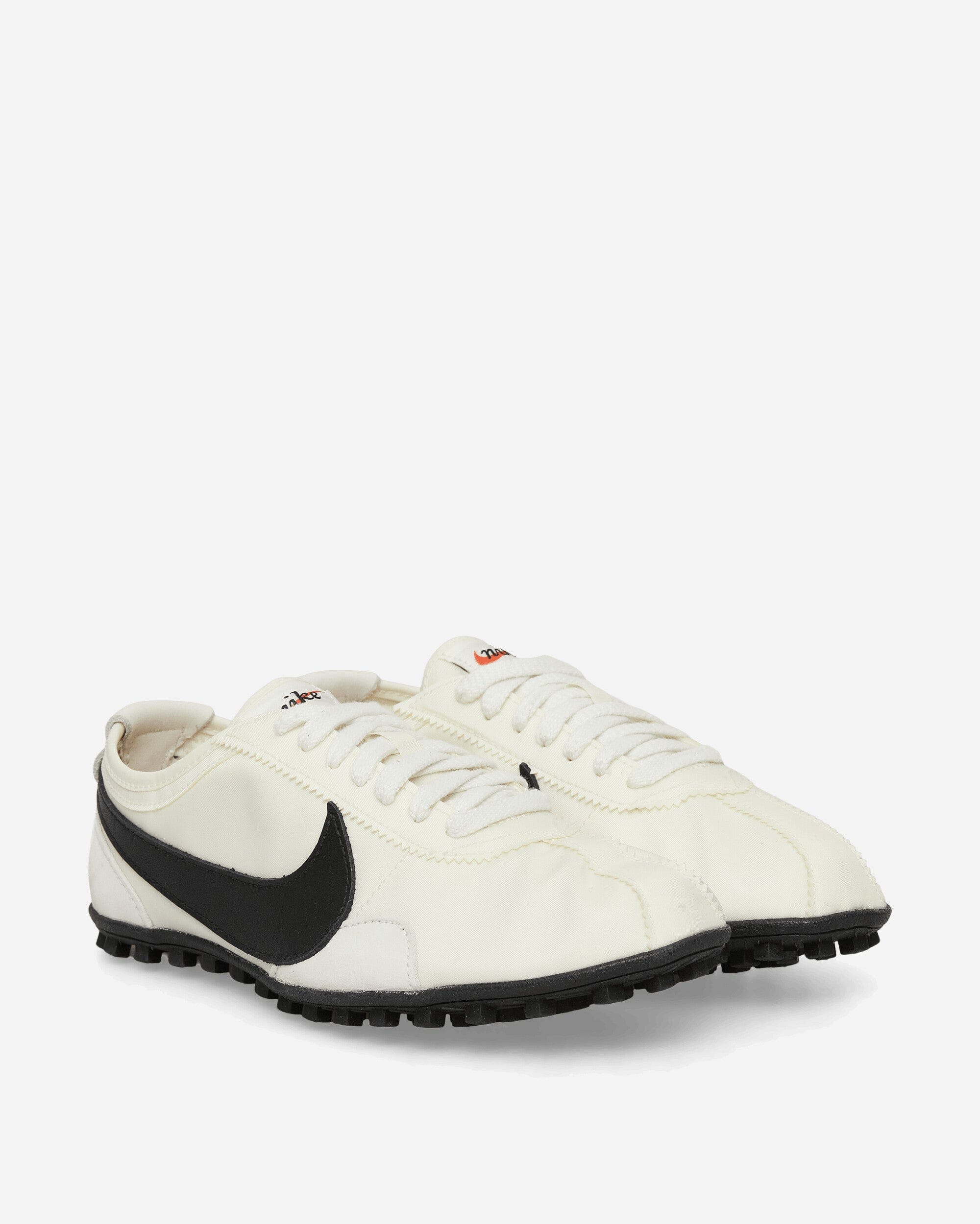 Nike Women's Moon Shoe Sneakers Soft Pearl / Black