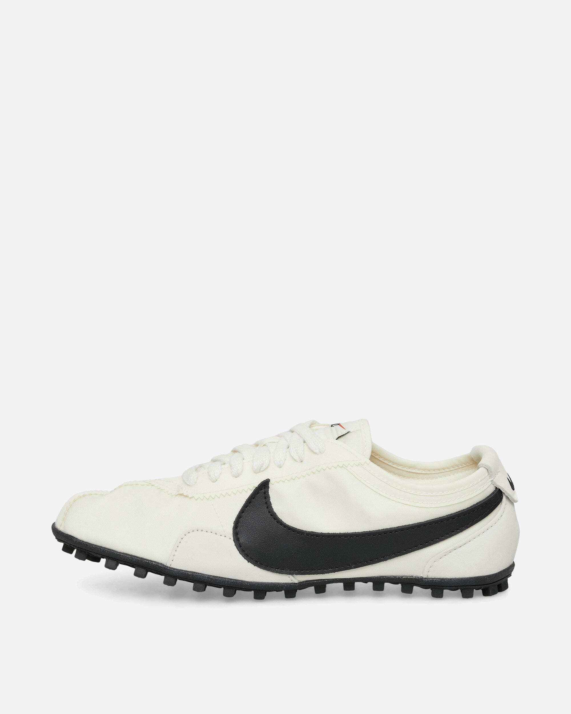 Nike Women's Moon Shoe Sneakers Soft Pearl / Black