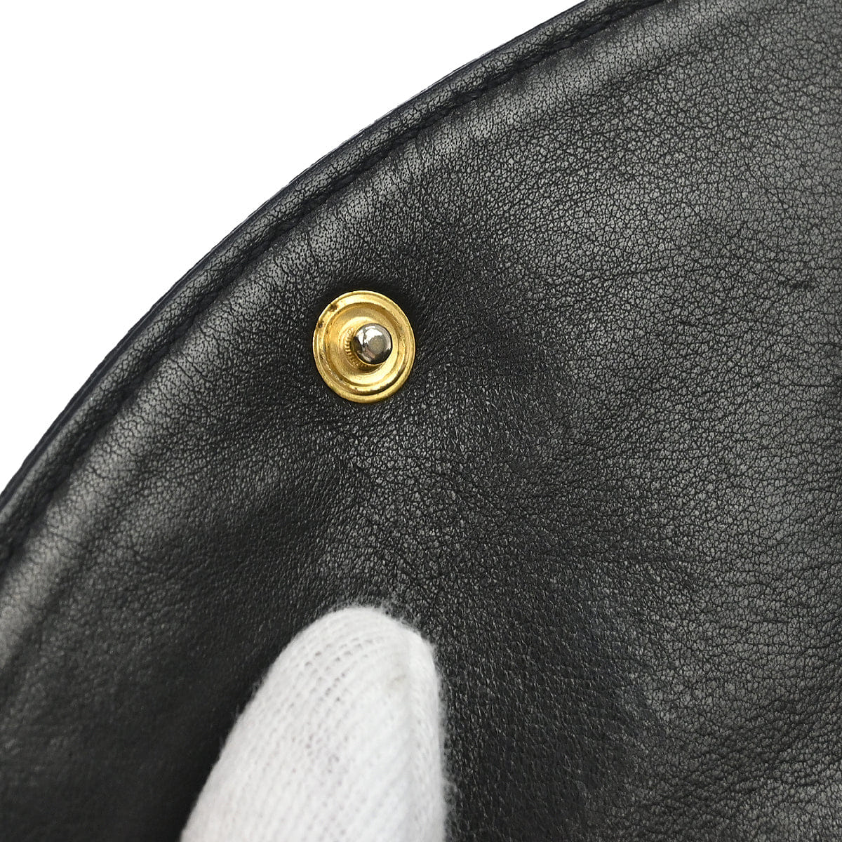 Chanel 1996-1997 Black Caviar Skin Bifold Wallet