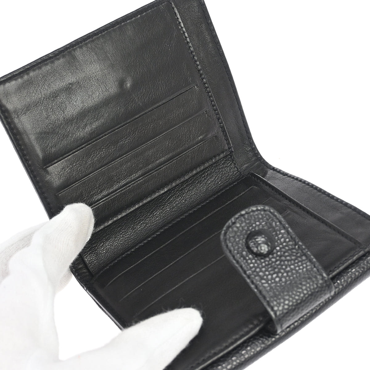 Chanel 1996-1997 Black Caviar Skin Bifold Wallet