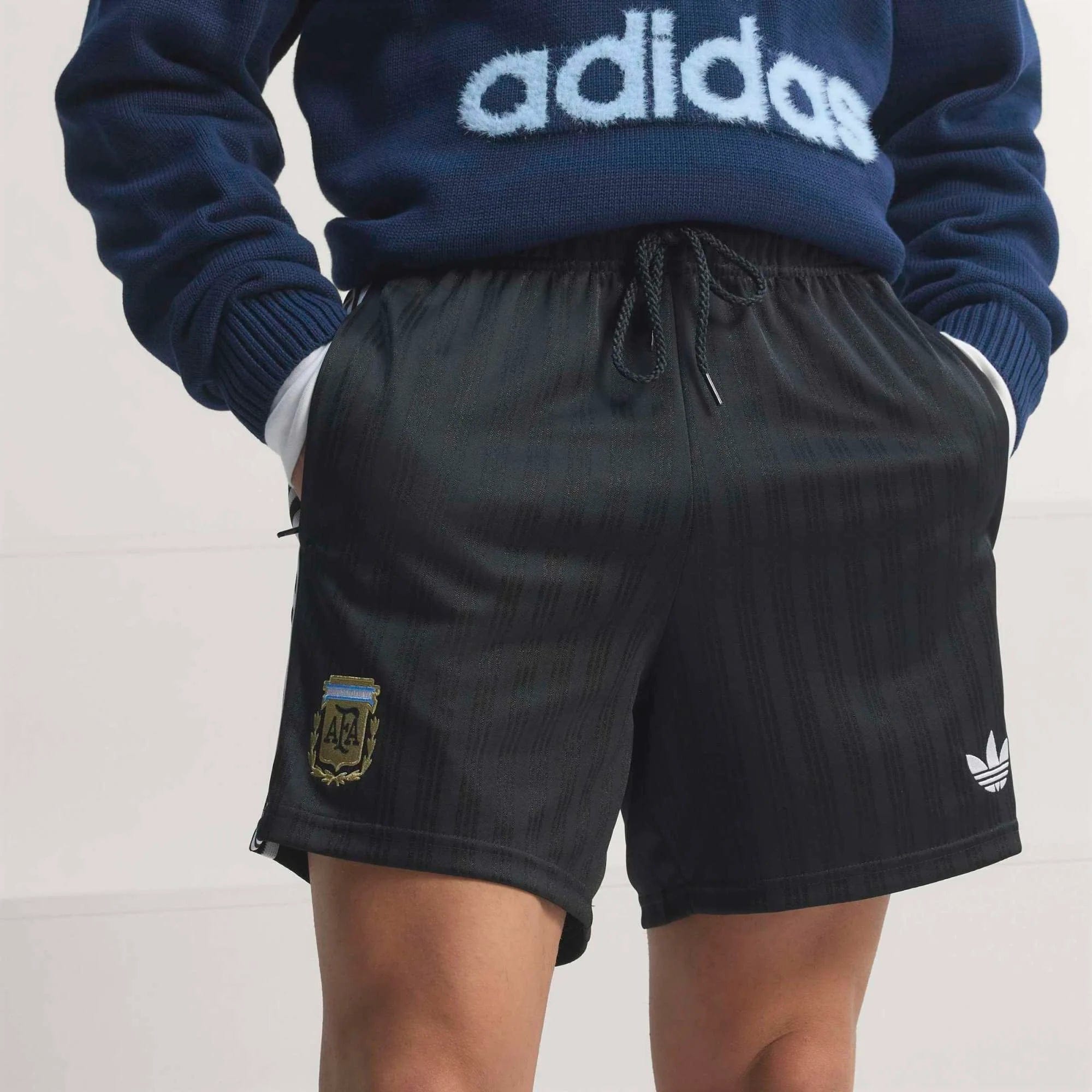 adidas Originals Argentinien OG Shorts – Black / White