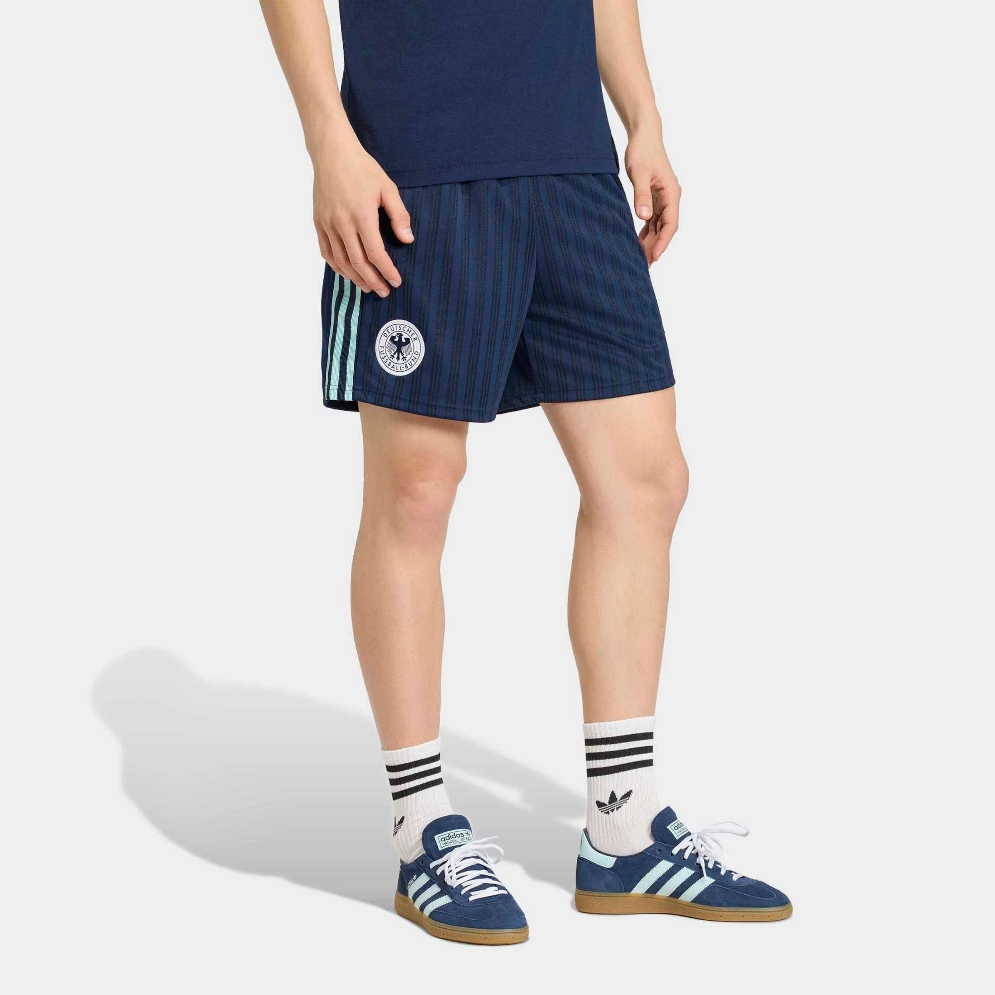 adidas Originals DFB OG Shorts – Blau (Retro Fußball-Hose)