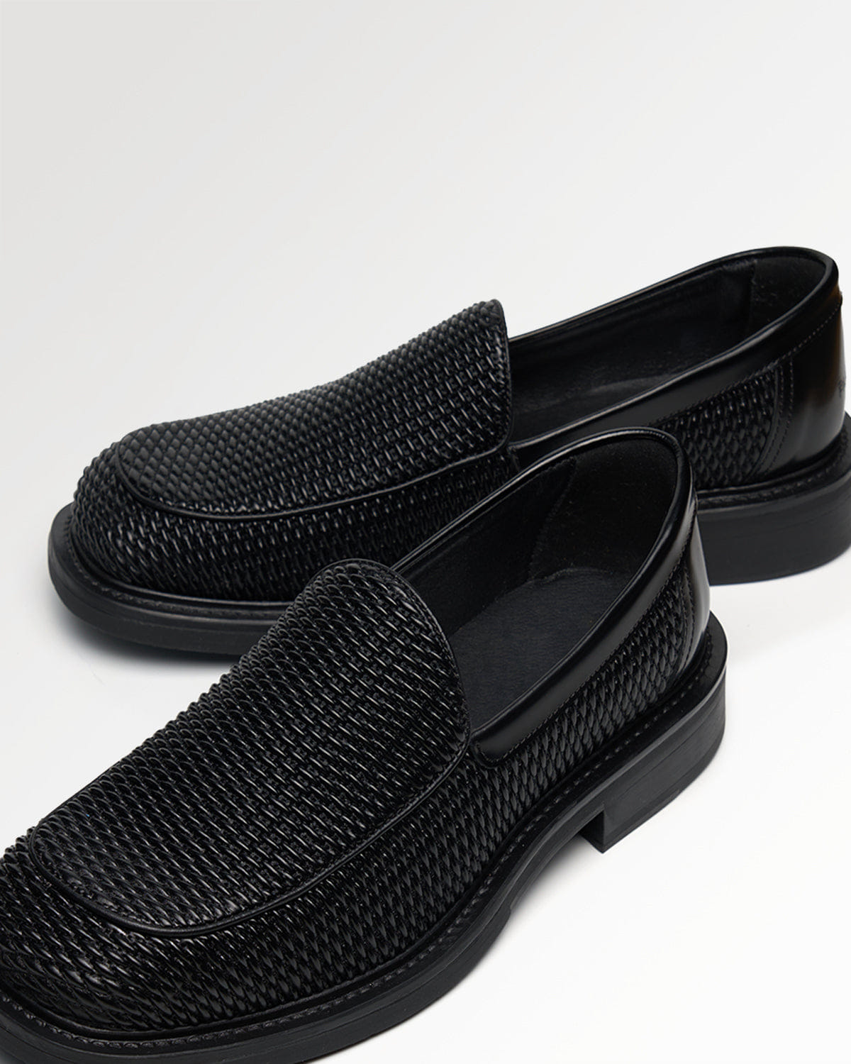Trend Maven Square Loafer Reed Black