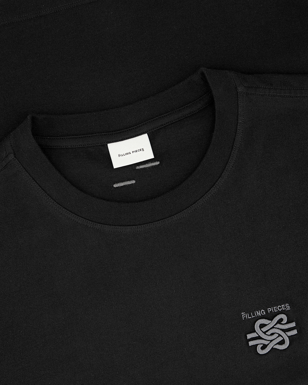 Conventional T-shirt Embroidered Knot Black