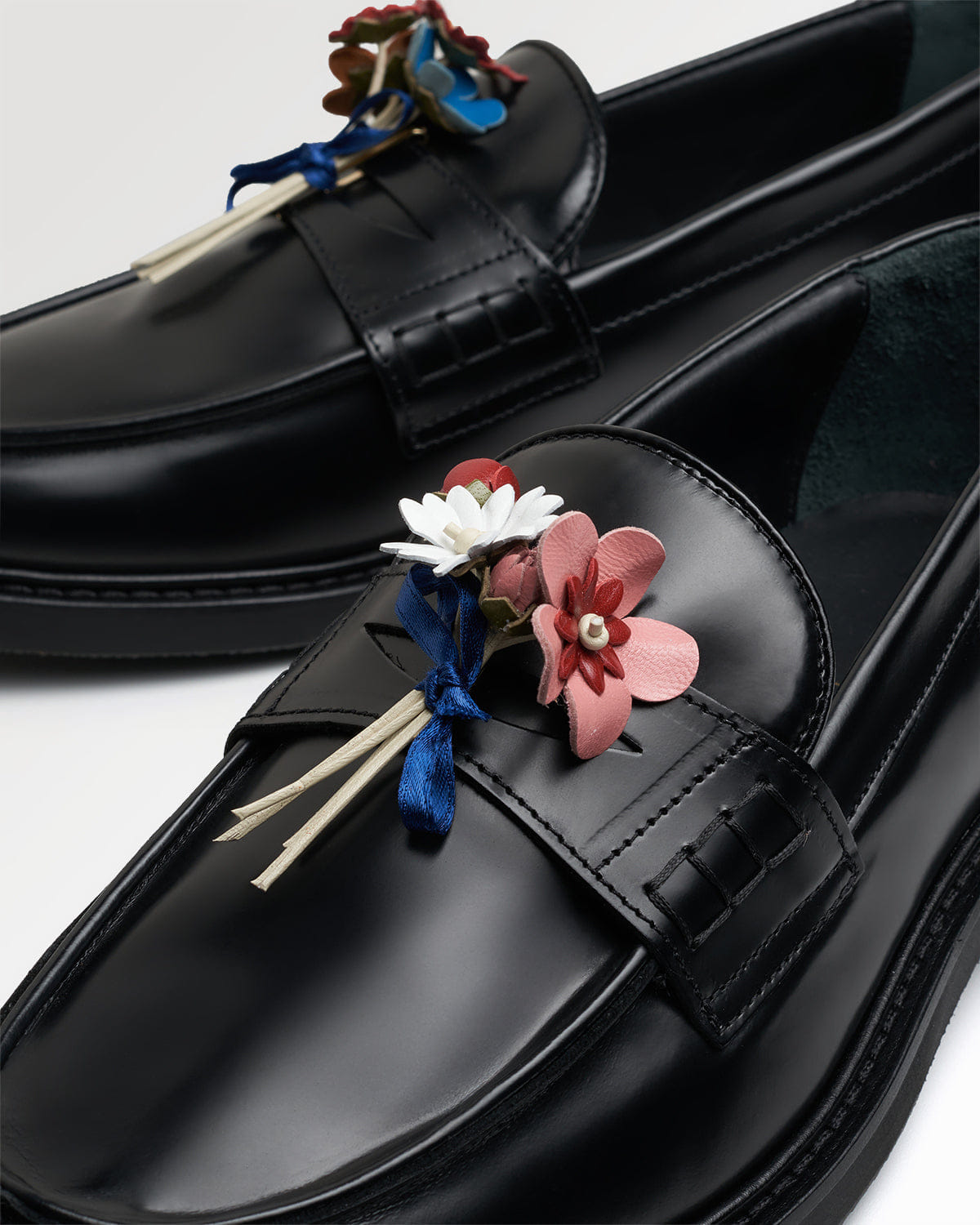 Visionary Loafer Bouquet Black