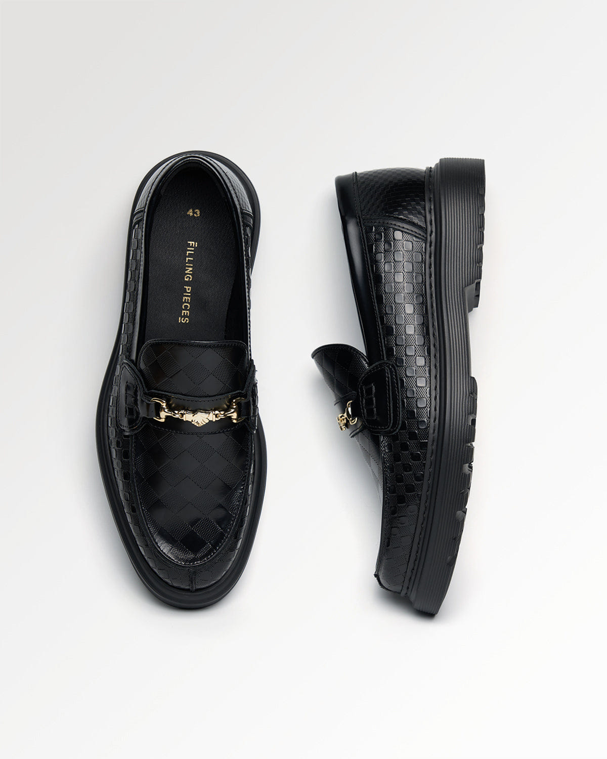 Entry Luxury Loafer Graved Black