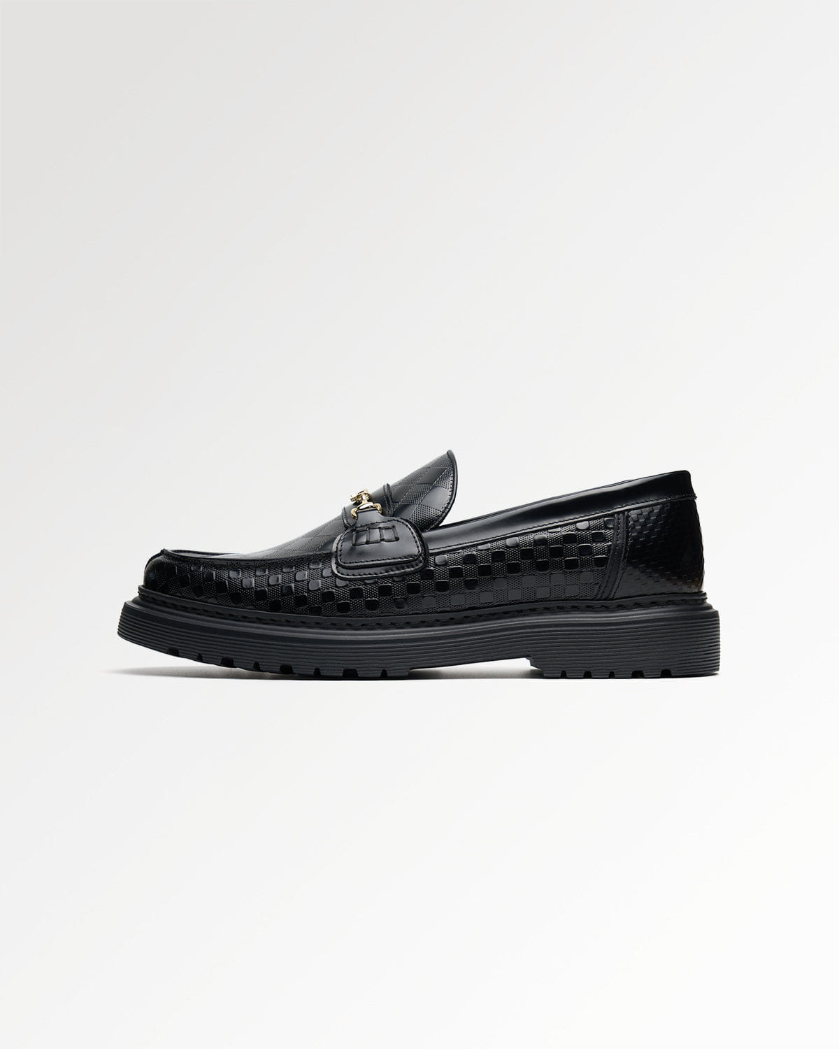 Entry Luxury Loafer Graved Black