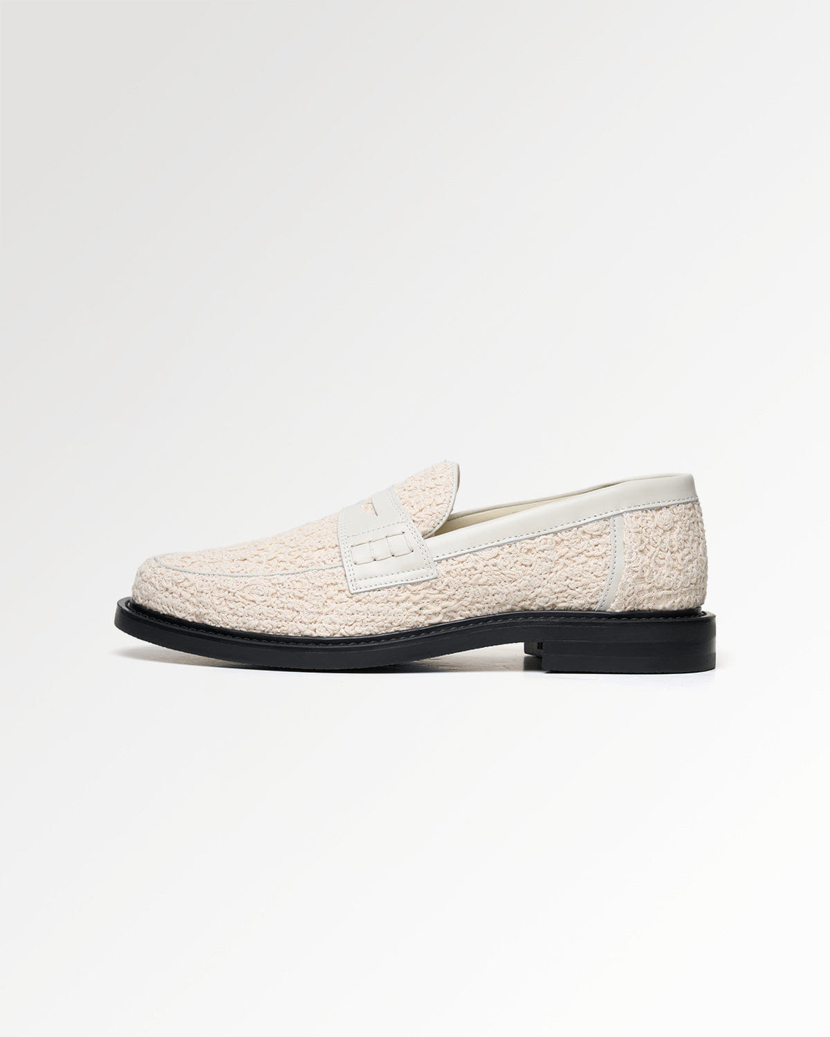 Entry Luxury Loafer Crochet Beige