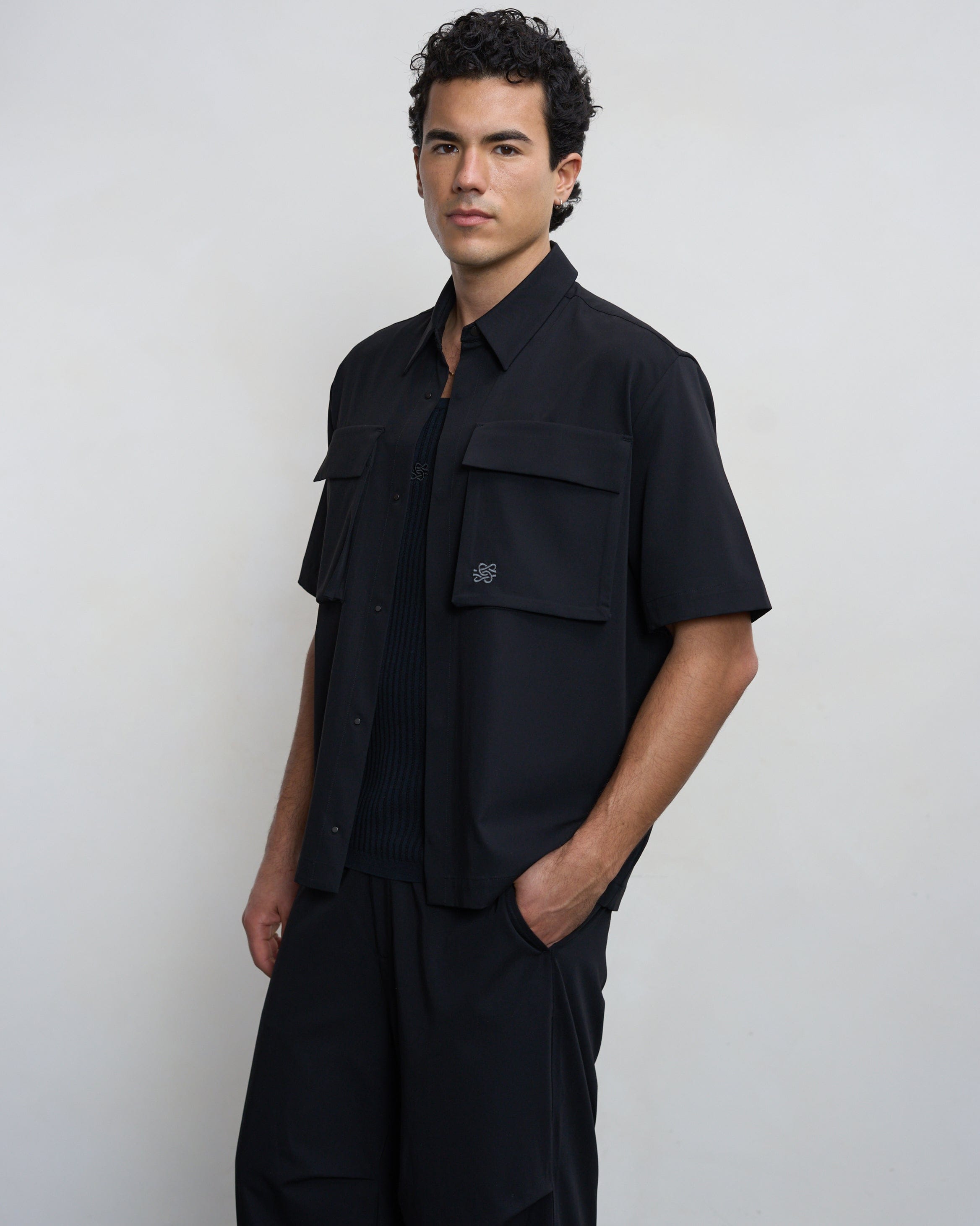 Entry Luxury Resort Shirt Drapy Black