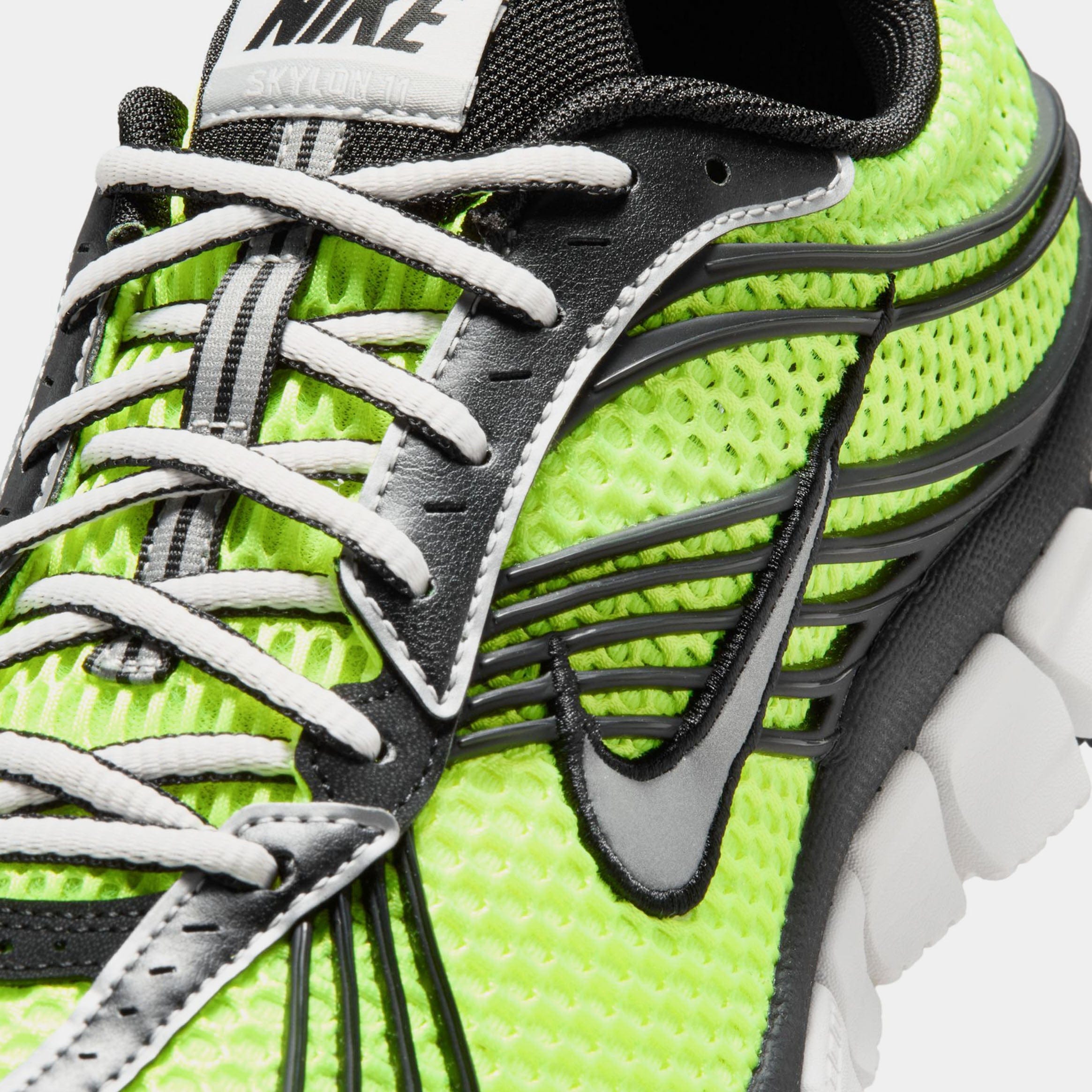 Nike Zoom Skylon 11 Mens Running Shoes (Volt/Metallic Silver/Black/Light Smoke Grey)