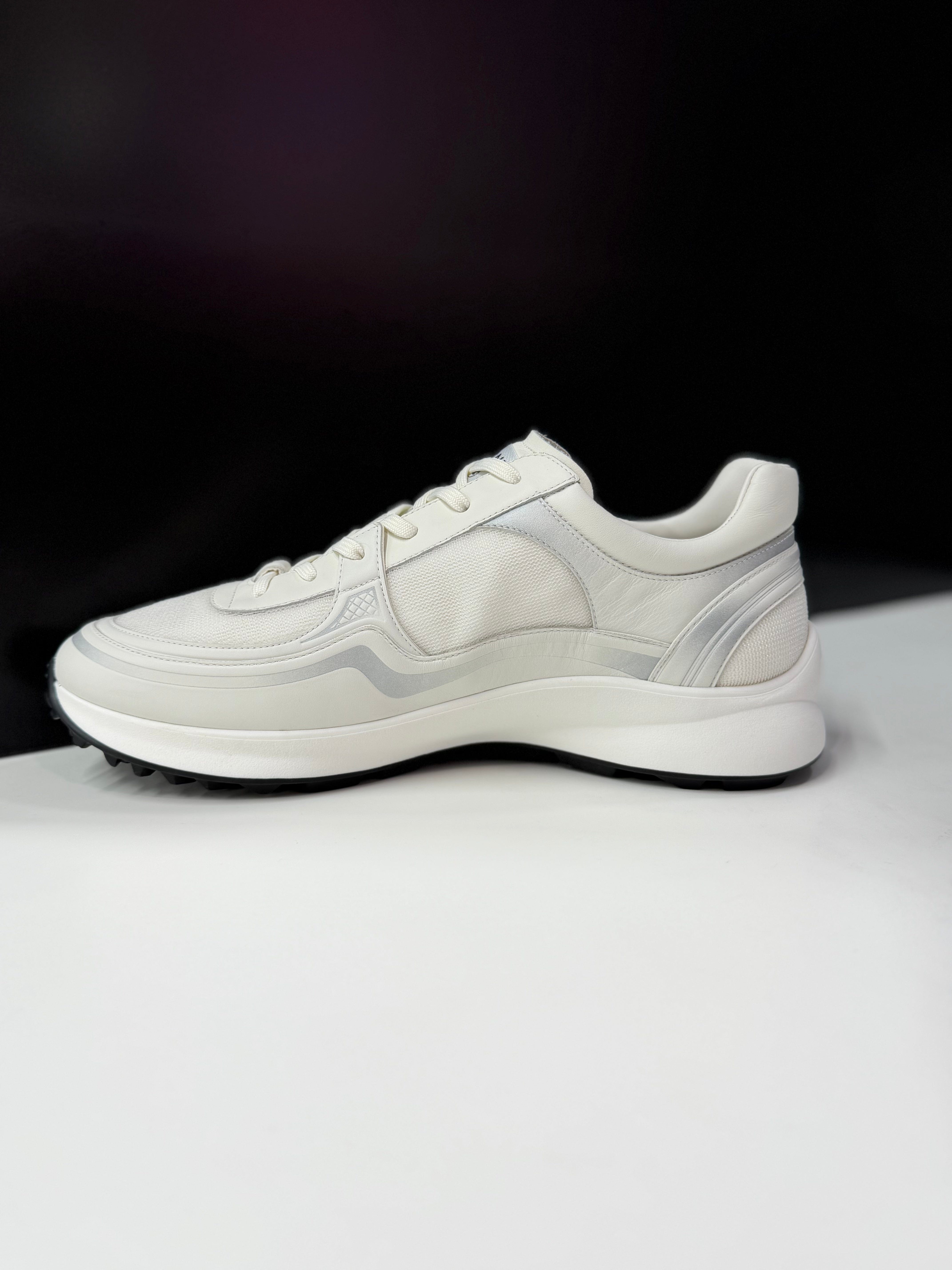 Chanel Sneaker Triple White