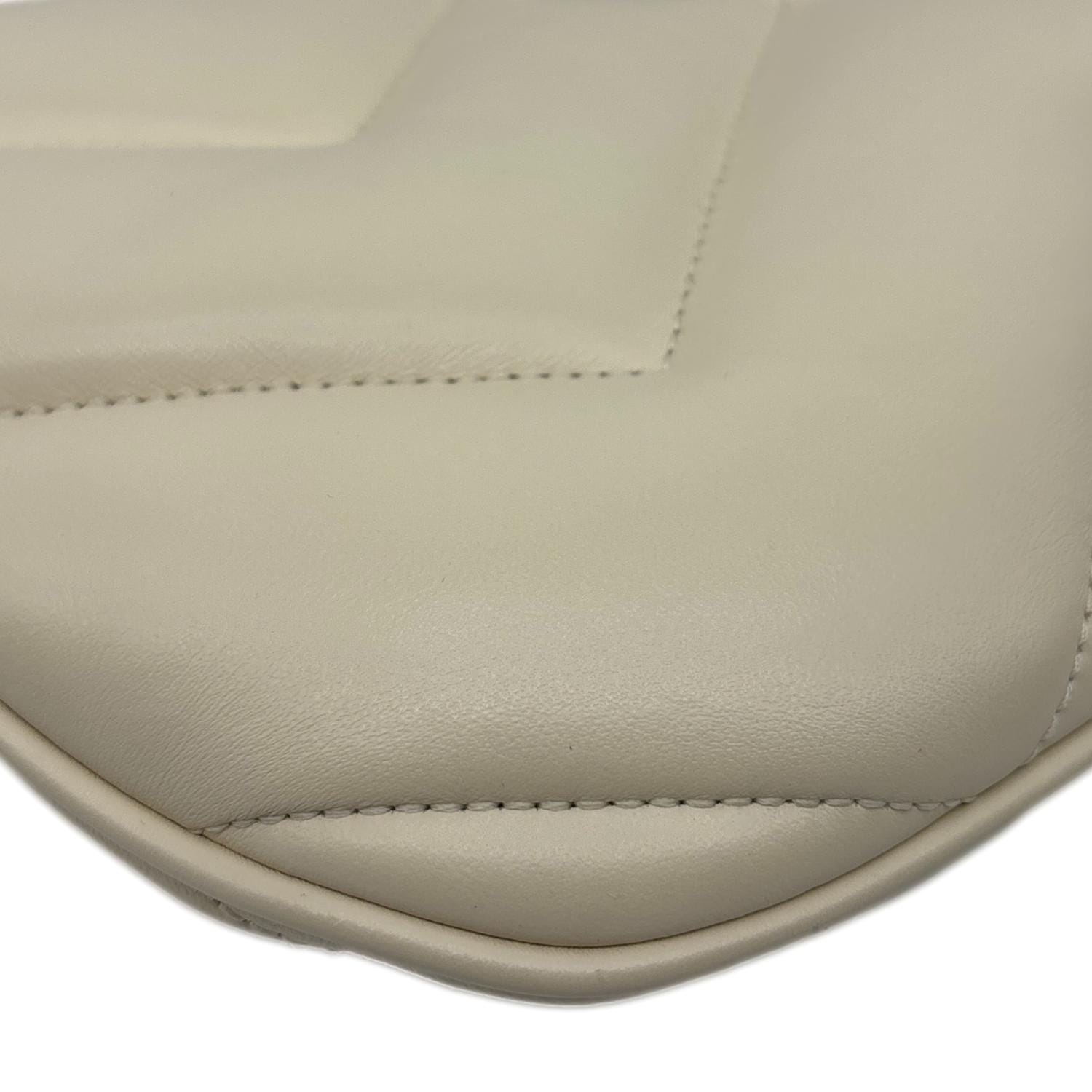 GUCCI GG Marmont Leather Shoulder Bag White 777263