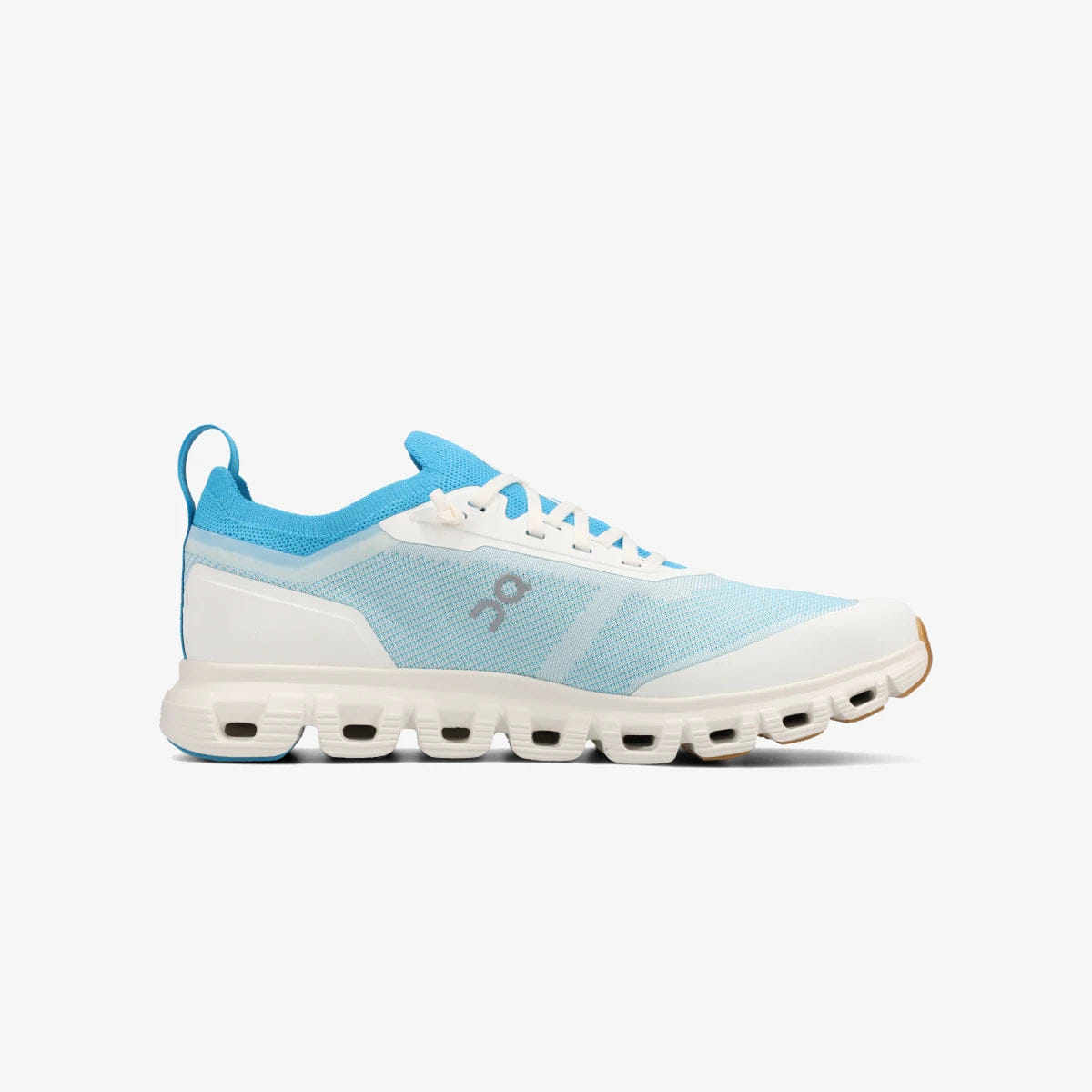 On Running ON CLOUD 6 VERSA (M)