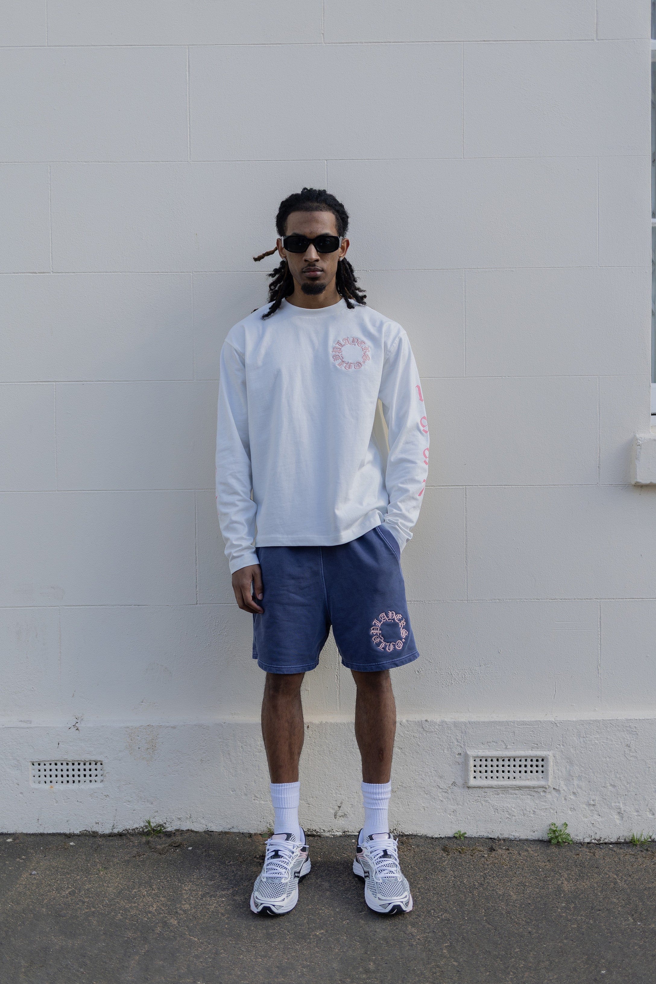 PLAYERS ONLY WASHED NAVY EMBROIDERED SHORTS
