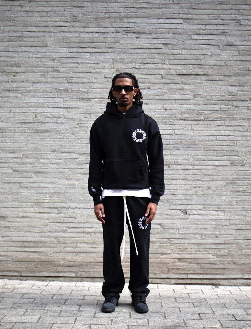 PLAYERS ONLY BLACK EMBROIDERED SWEATPANTS