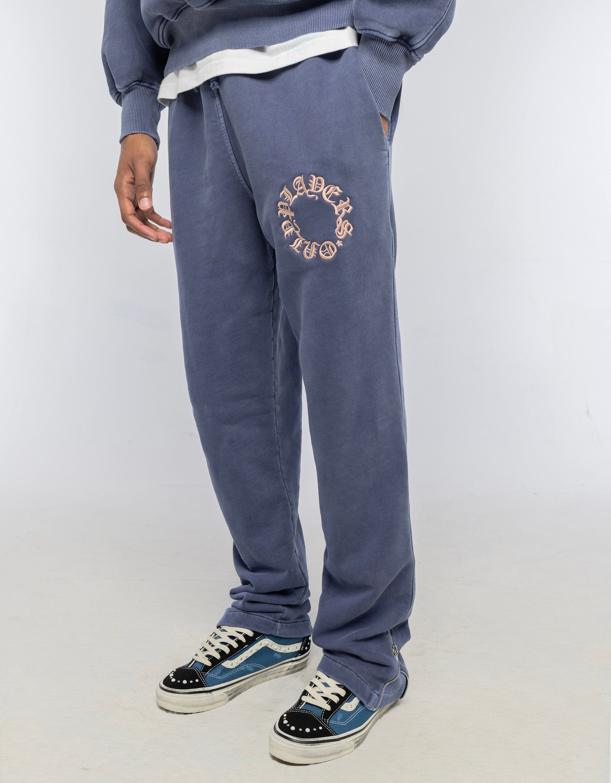 PLAYERS ONLY WASHED NAVY EMBROIDERED SWEATPANTS