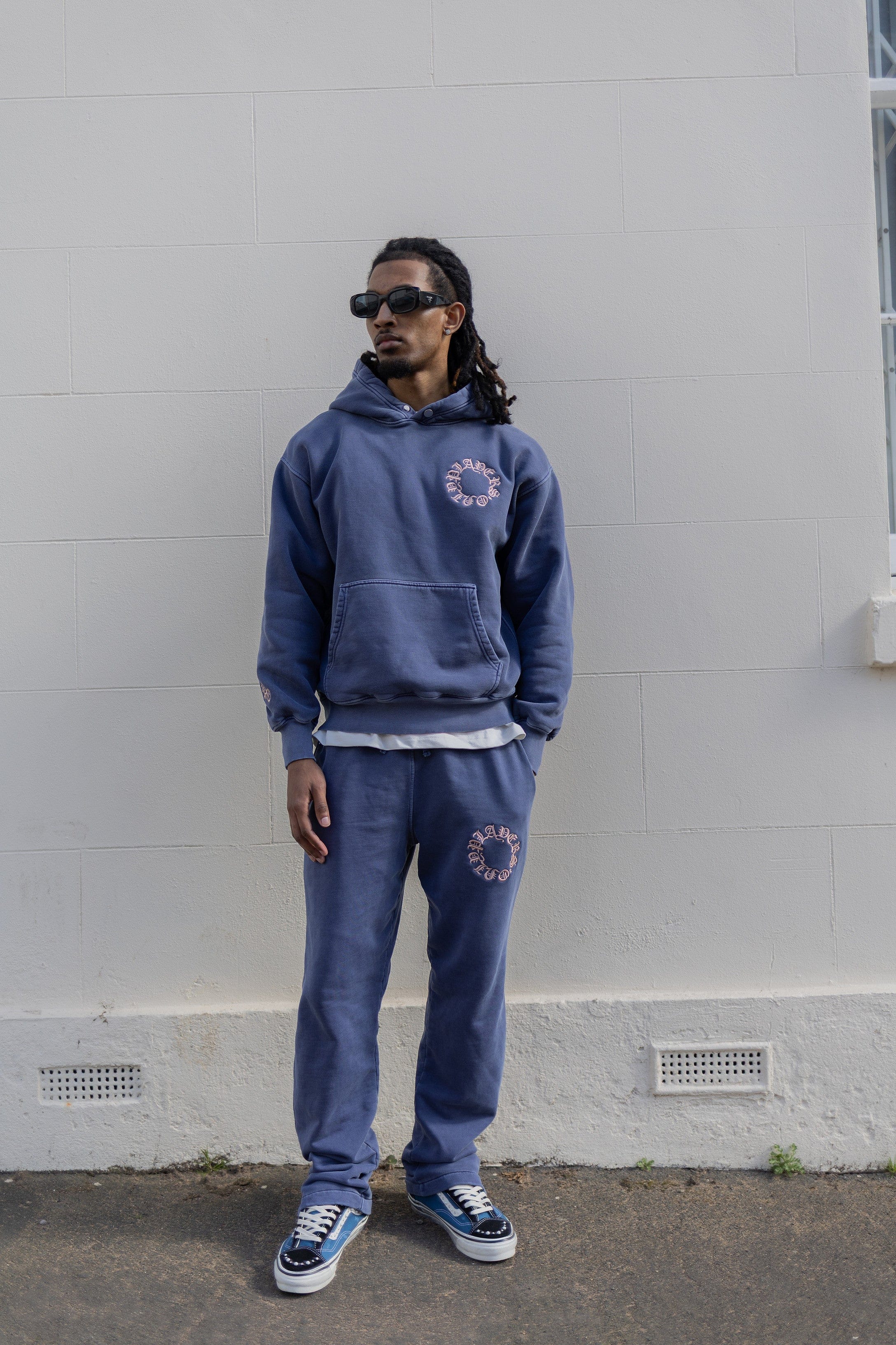 PLAYERS ONLY WASHED NAVY EMBROIDERED SWEATPANTS