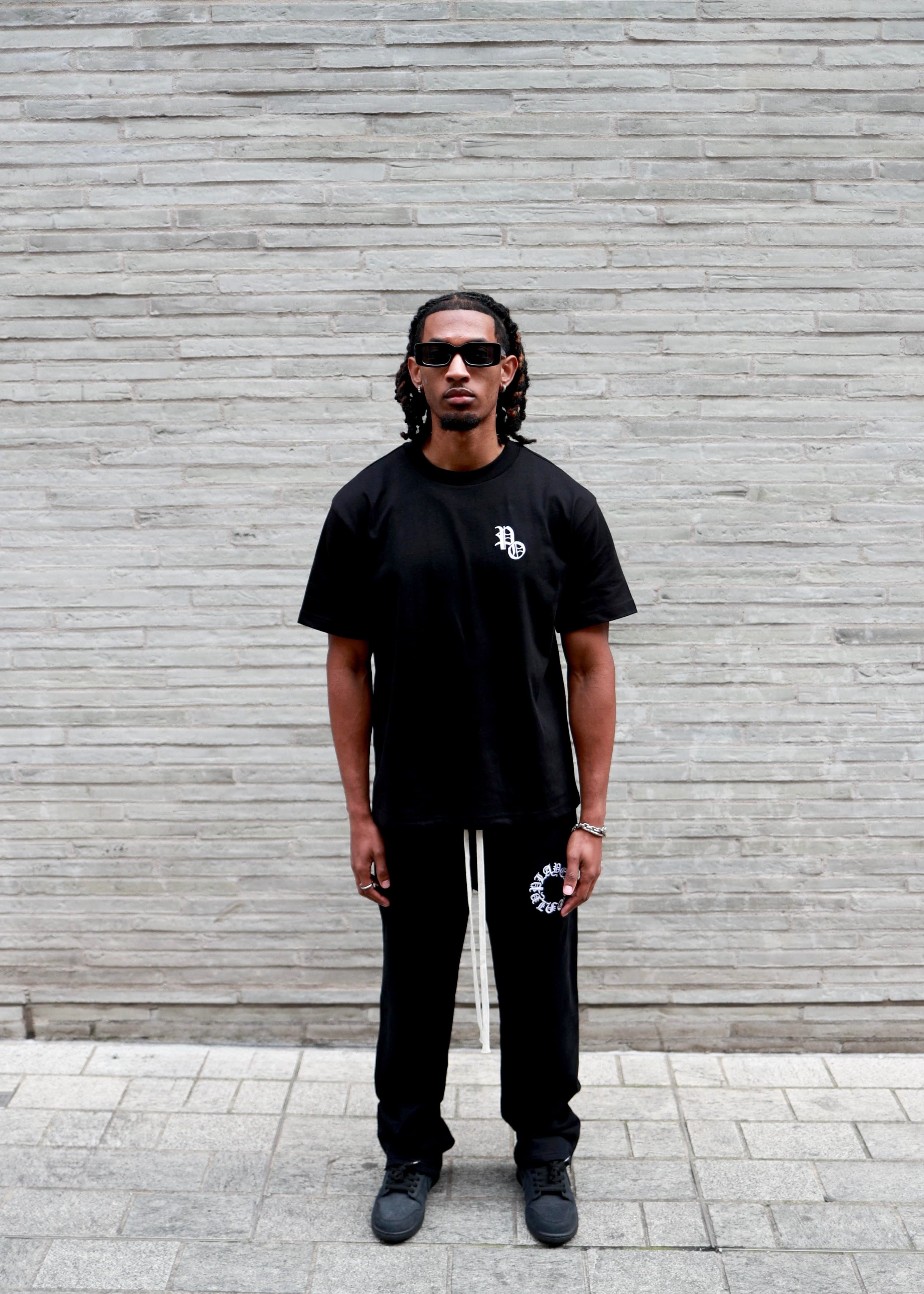 PLAYERS ONLY BLACK EMBROIDERED TEE