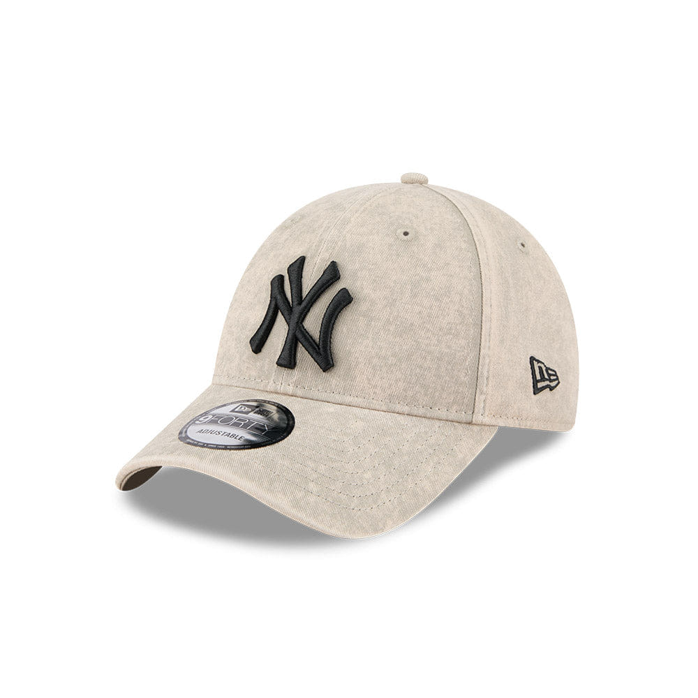 New Era N.Y Yankees 9Forty Snapback Cap (Washed Pebble/Black)