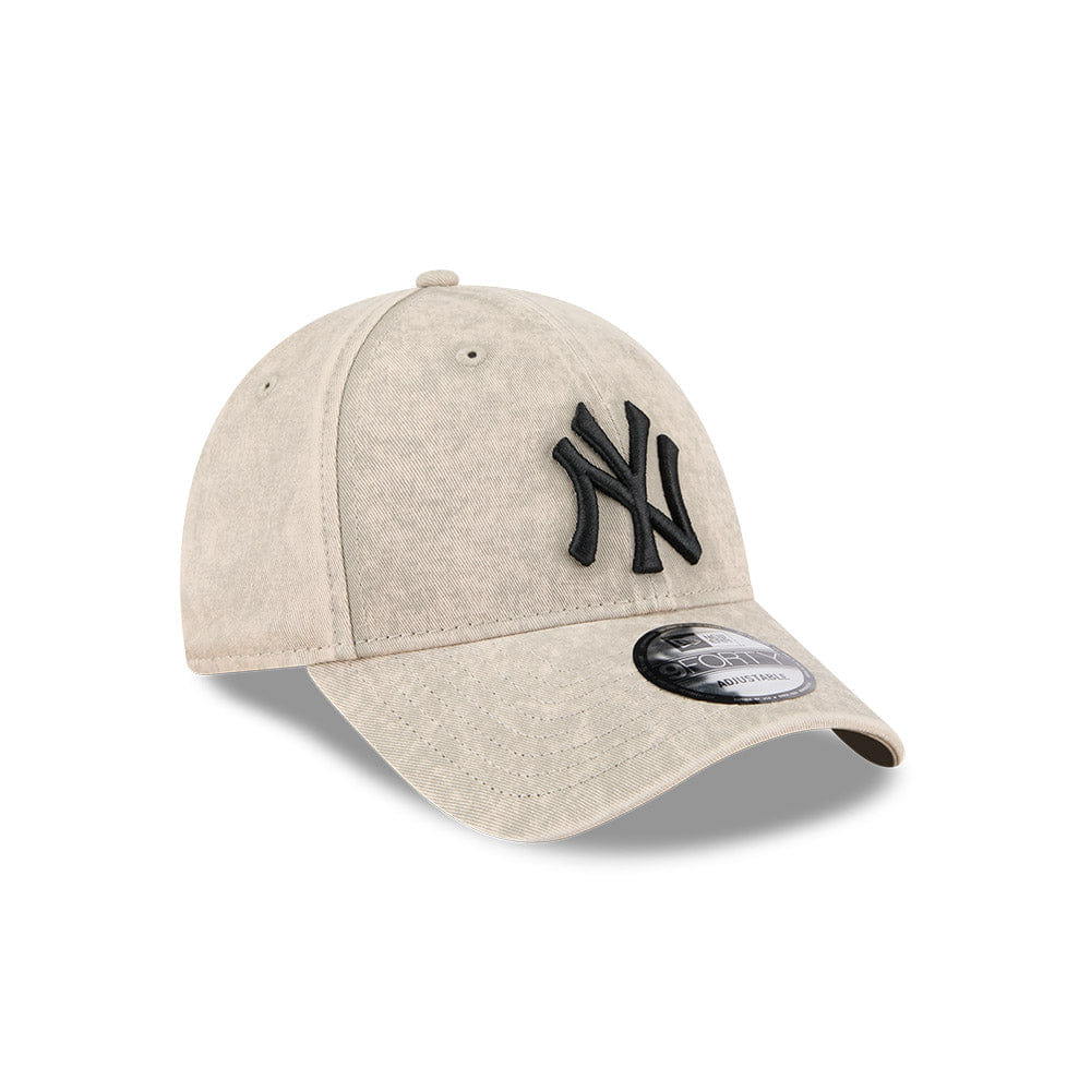 New Era N.Y Yankees 9Forty Snapback Cap (Washed Pebble/Black)