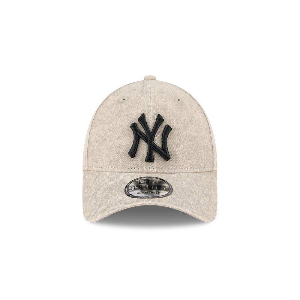 New Era N.Y Yankees 9Forty Snapback Cap (Washed Pebble/Black)