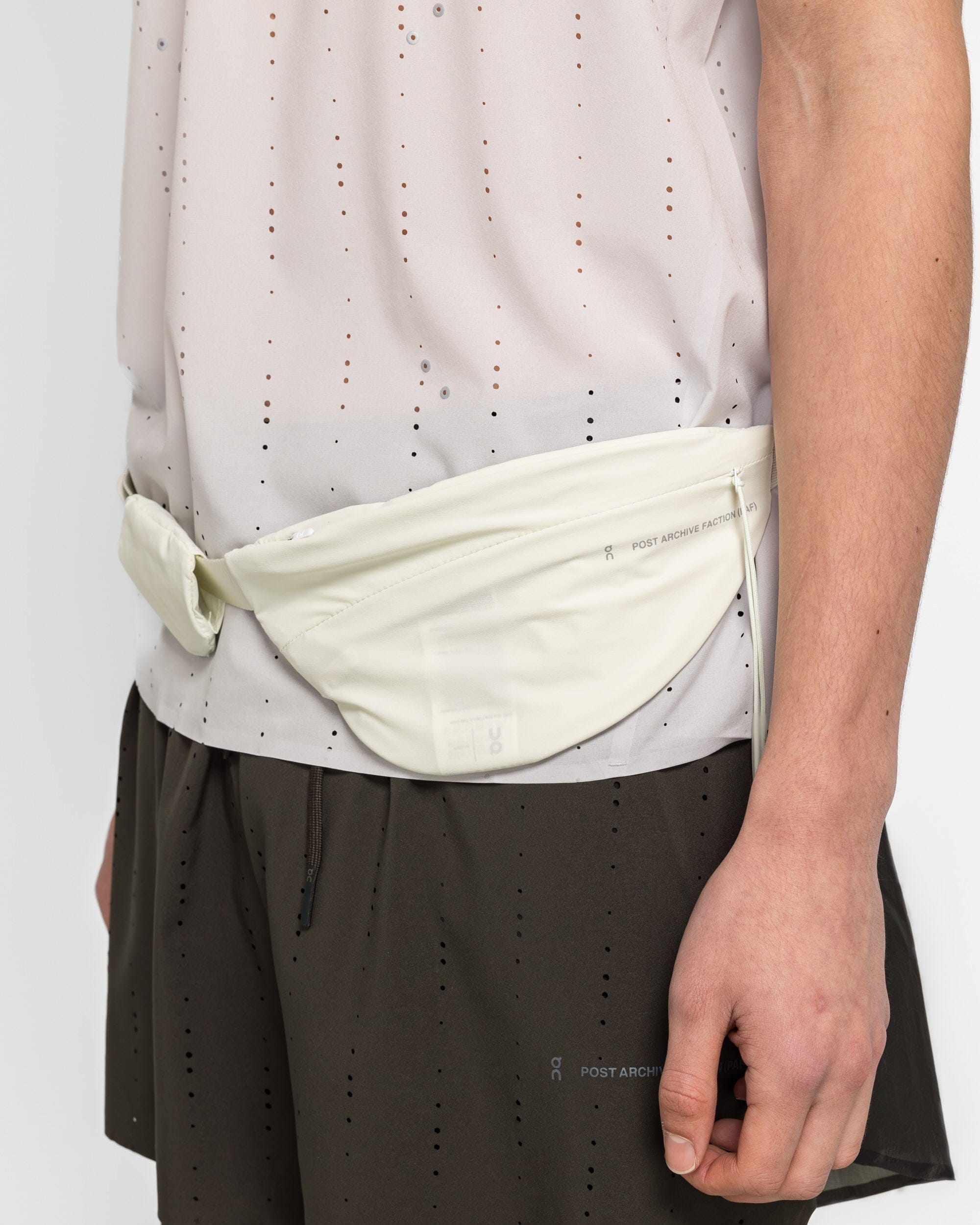On Running Run Belt x PAF - Ice