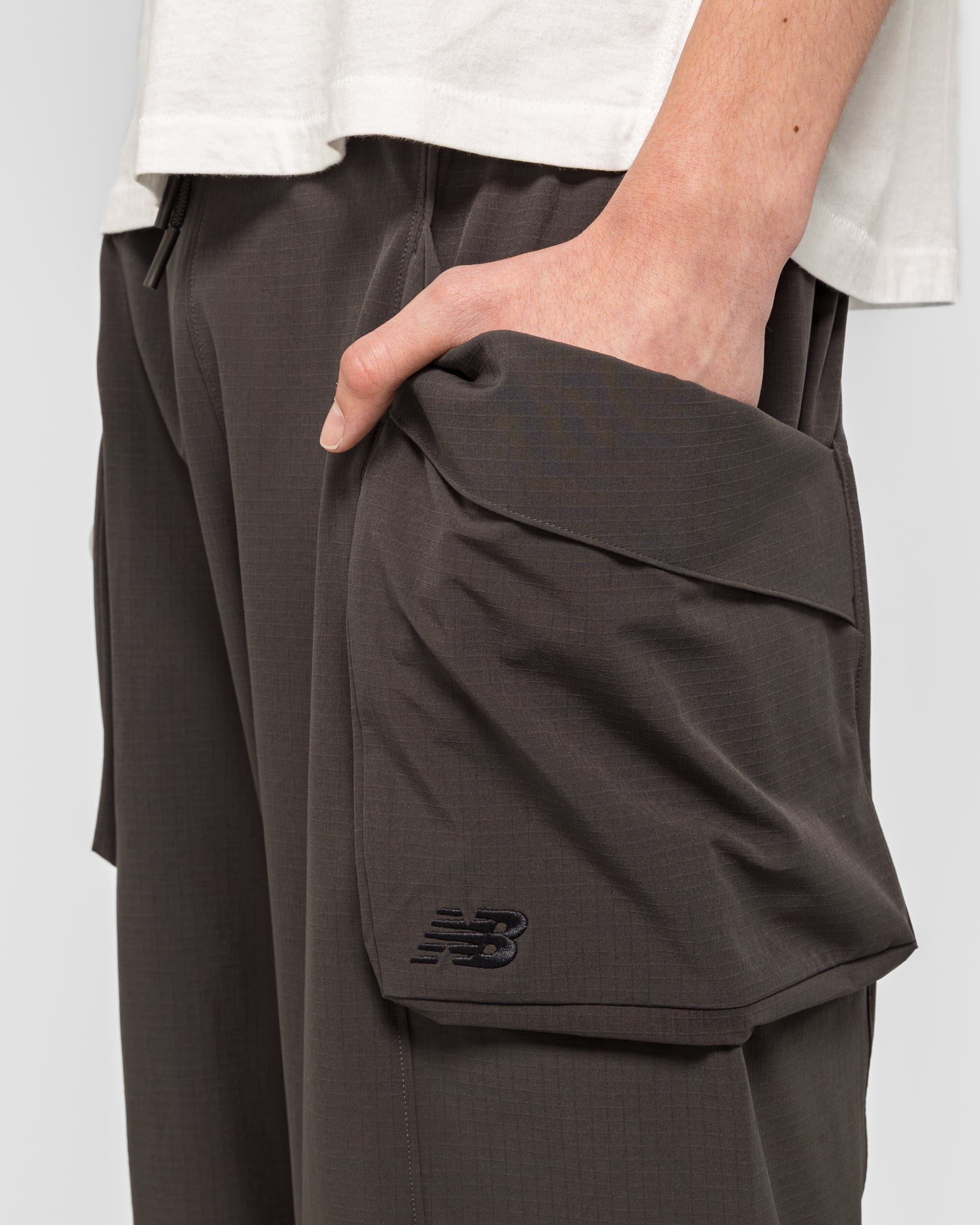 New Balance Cropped Cargo Pant - Faded