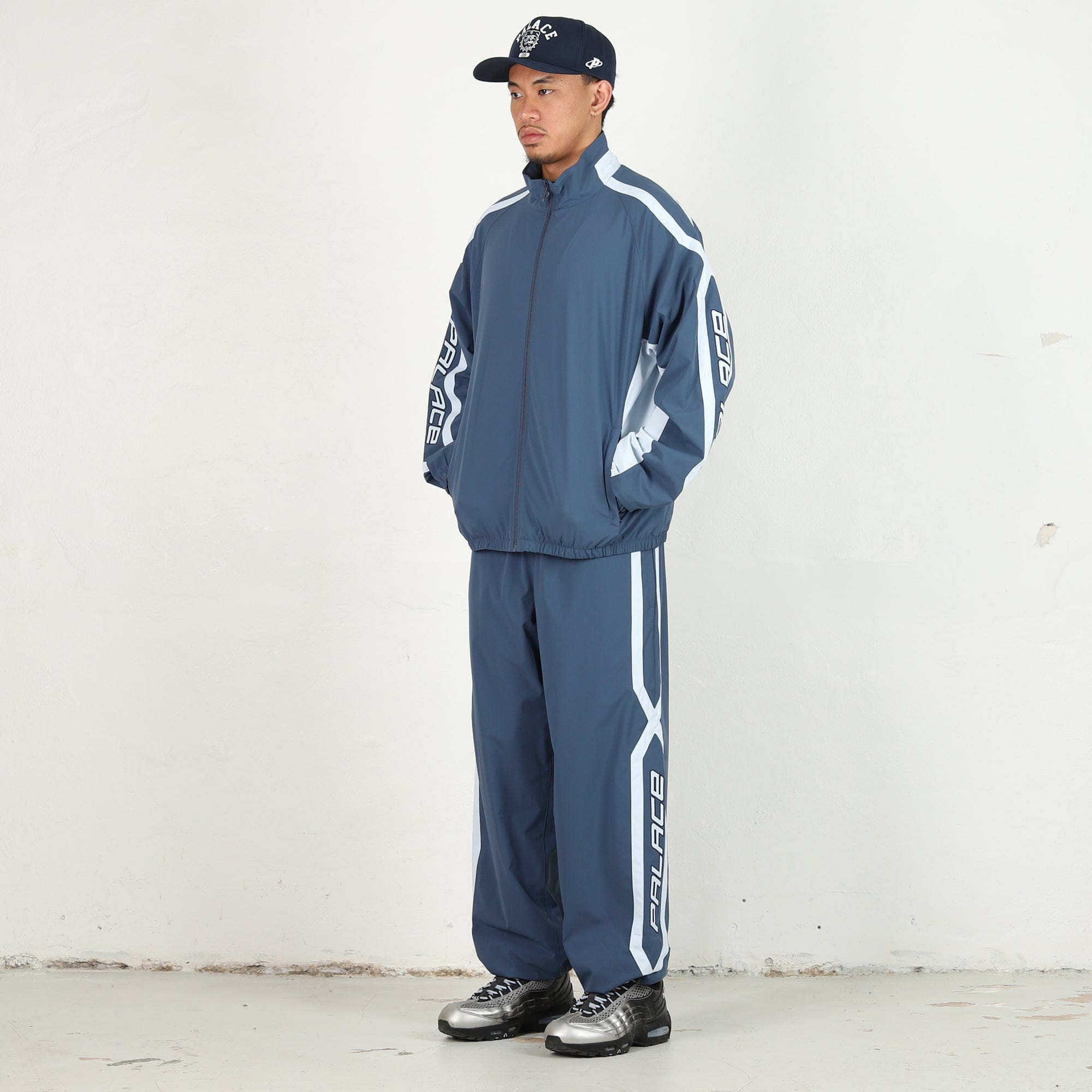 Palace Links Shell Jogger - Navy