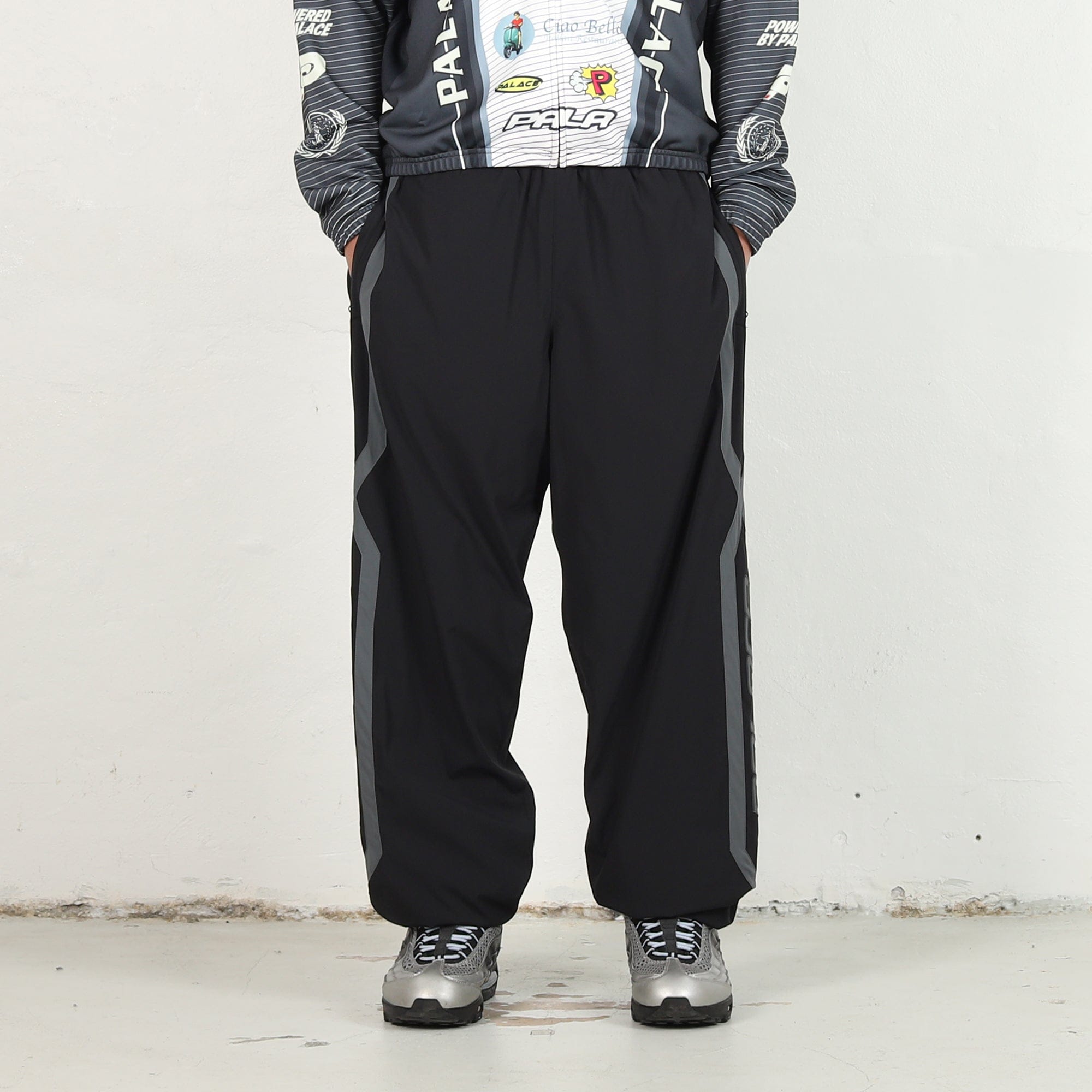 Palace Links Shell Jogger - Black