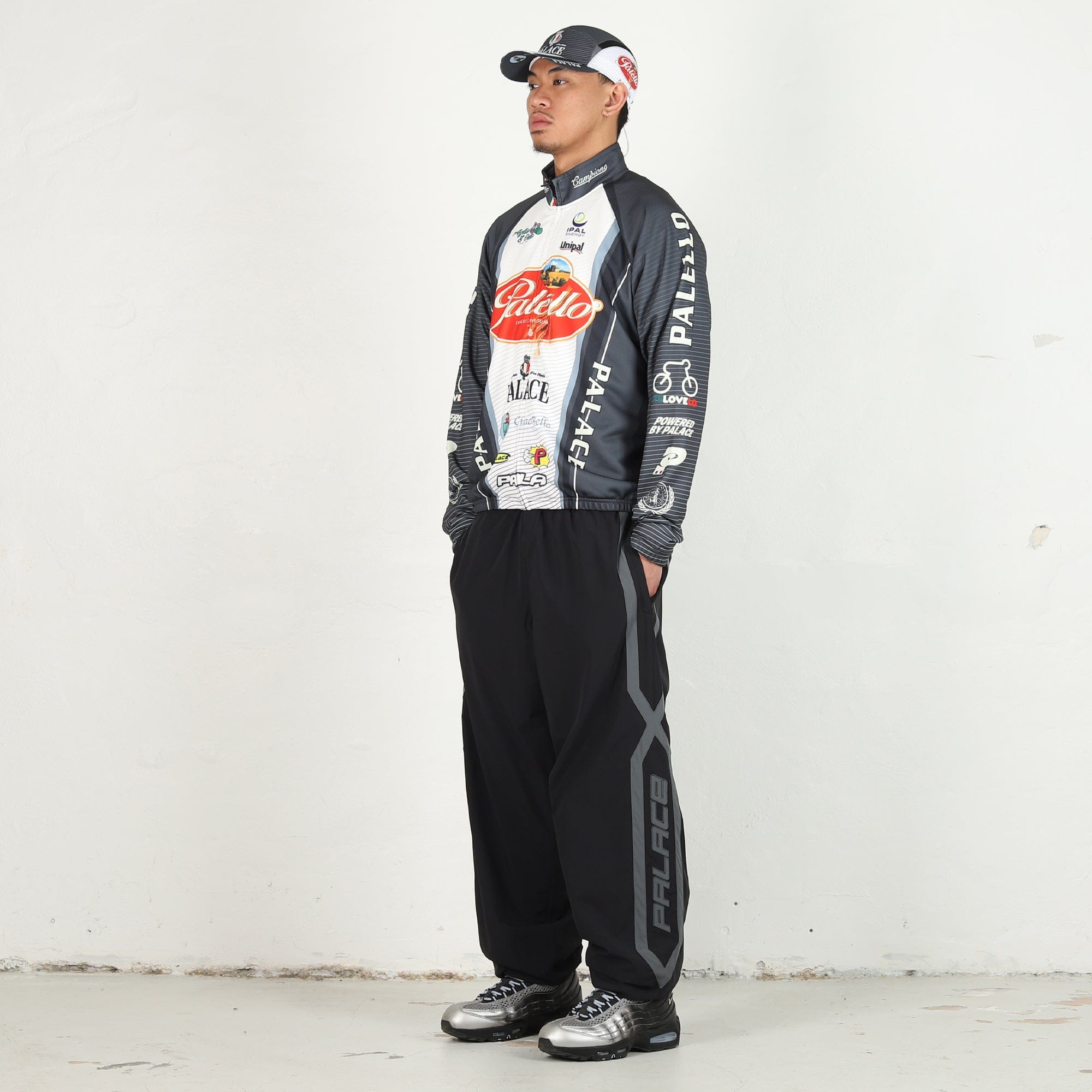 Palace Links Shell Jogger - Black