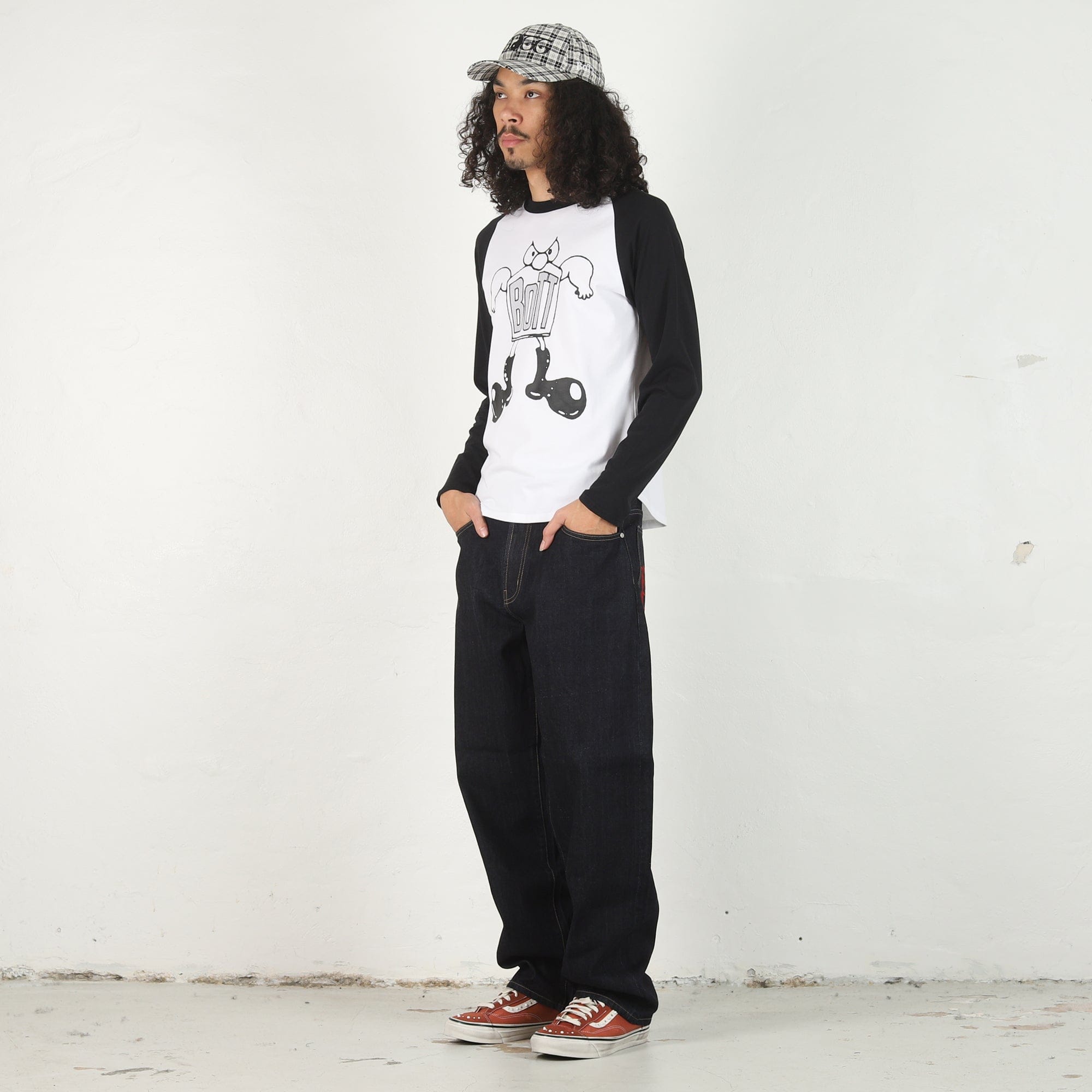 Bott Big Boots Raglan L/S T-Shirt - White