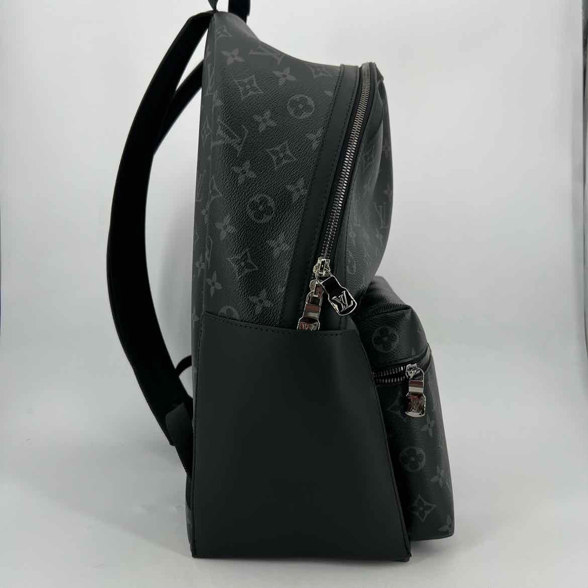 Louis Vuitton Backpack "DISCOVERY" New Black Size MM