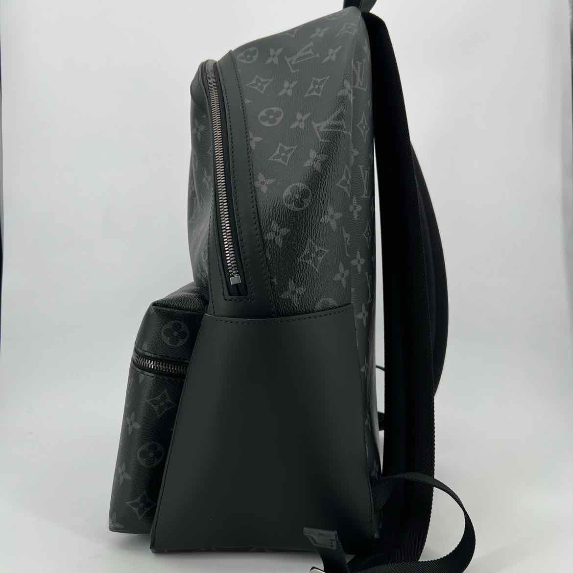 Louis Vuitton Backpack "DISCOVERY" New Black Size MM