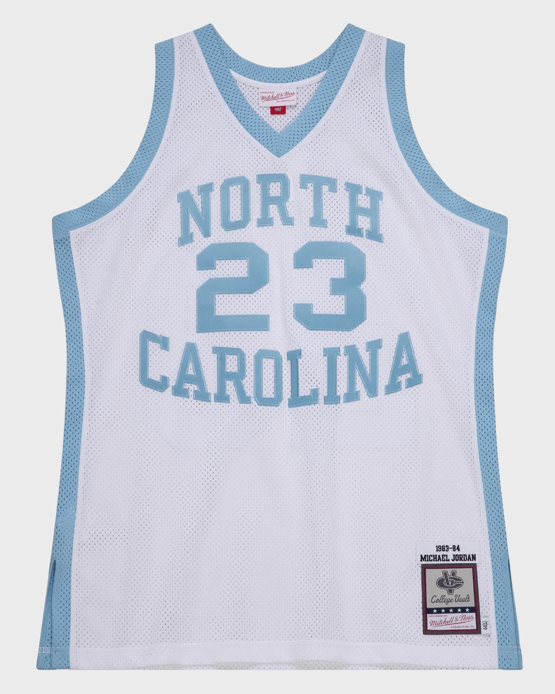 Mitchell & Ness NCAA Authentic Jersey University Of North Carolina 1983-84 Micheal Jordan #23
