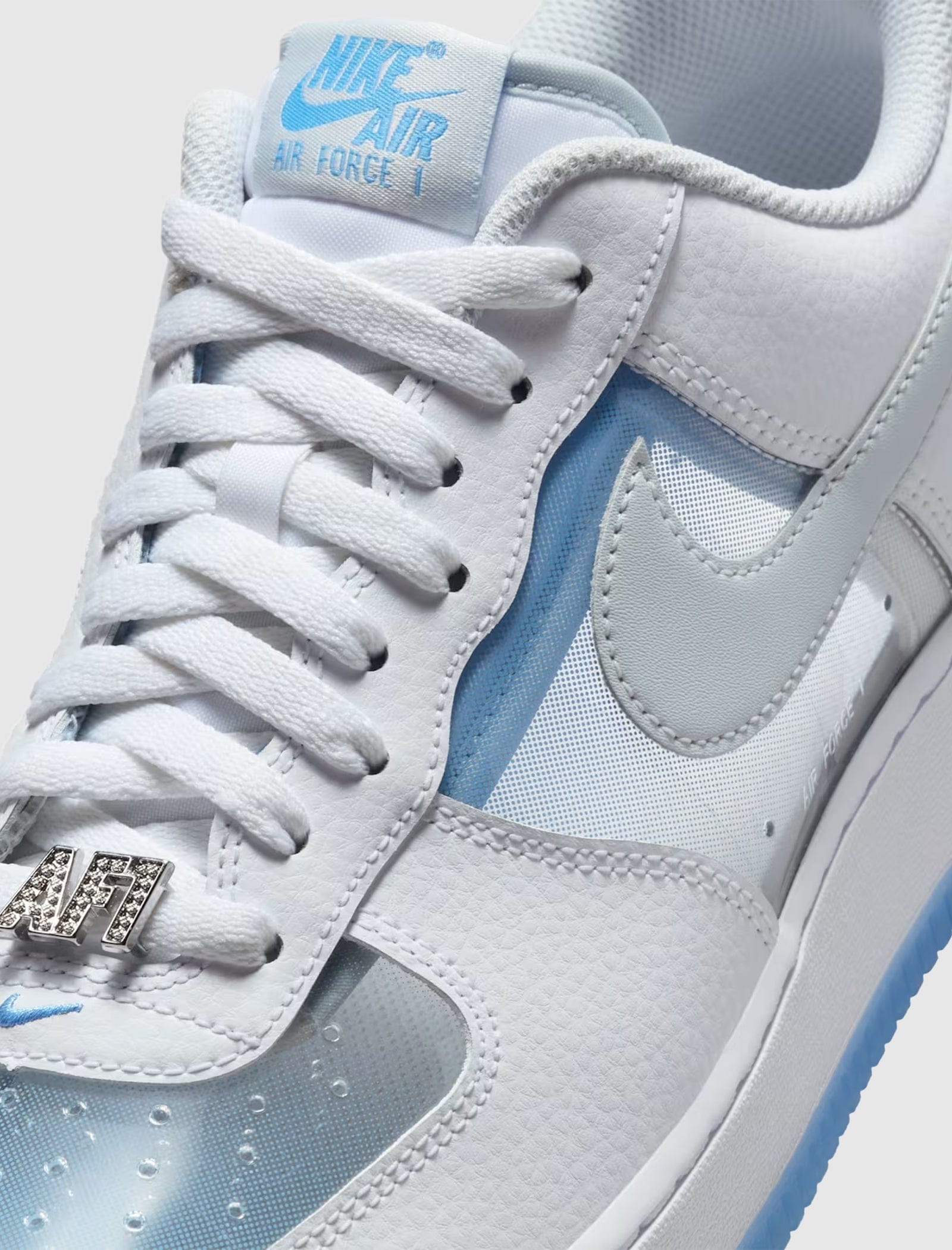 Nike AIR FORCE 1 "CLEAR"