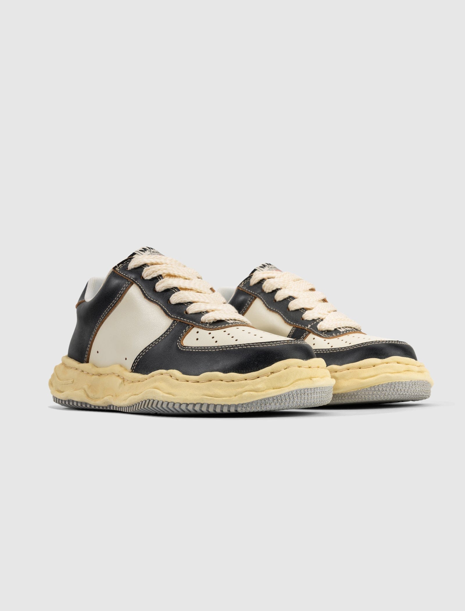 Maison Mihara Yasuhiro WAYNE LOW TOP SNEAKERS "BLACK/WHITE"