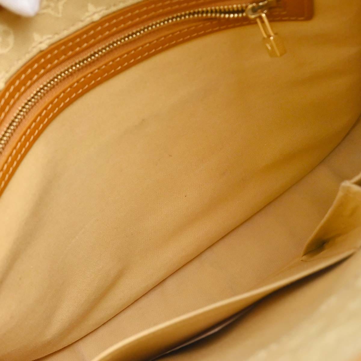 Louis Vuitton Monogram Mini Besace Mary Kate Shoulder Bag M92323