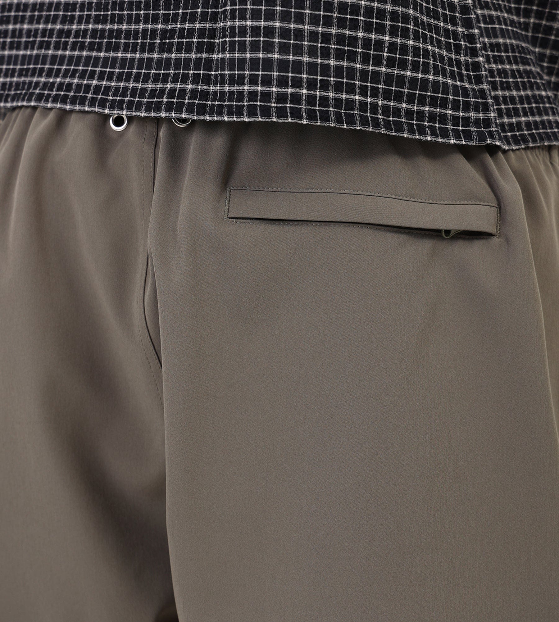 NN.07 Holiday Shorts 10039 Capers