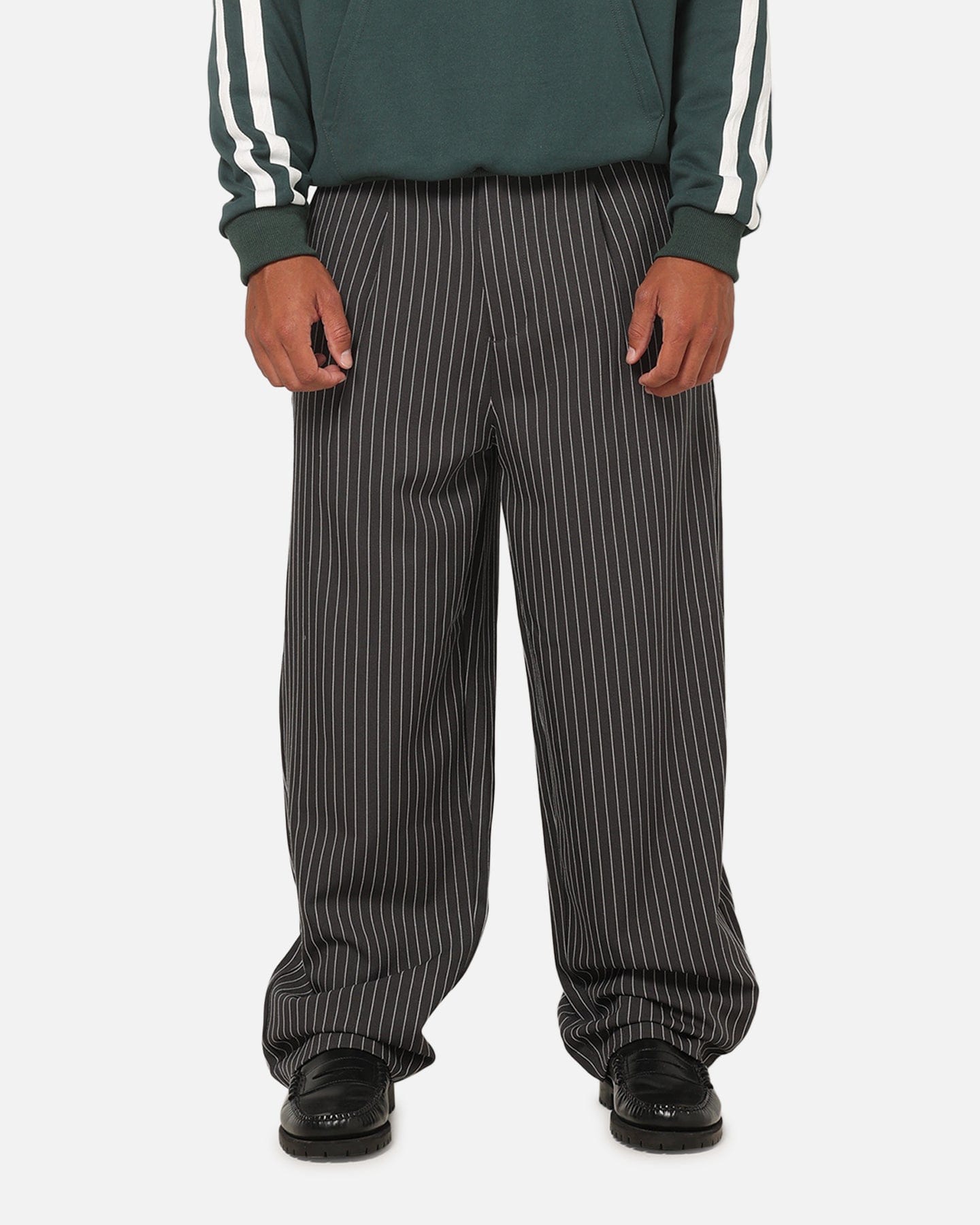 Carre Heritage Pleated Pants Black Pinstripe