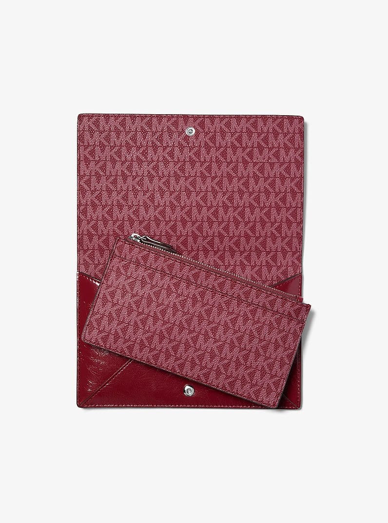 Jet Set Travel Small 2-in-1 Clutch