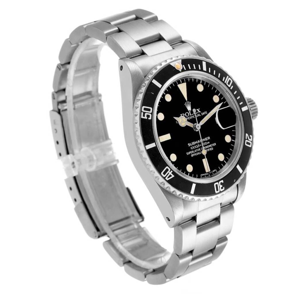 Vintage Submariner (Reference 16800). A 40mm stainless steel automatic wristwatch with date. 1983-1984