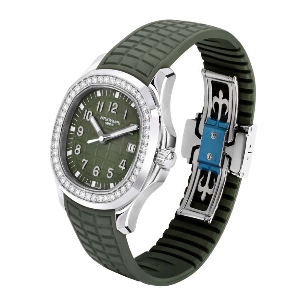 Aquanaut (Reference 5267/200A-011). A 38mm stainless steel diamond-set quartz wristwatch with date. 2024