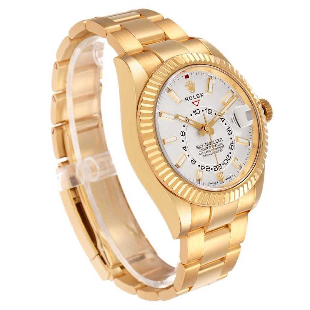 Sky-Dweller (Reference 336938). A 42mm yellow gold automatic wristwatch with date and dual time. 2024