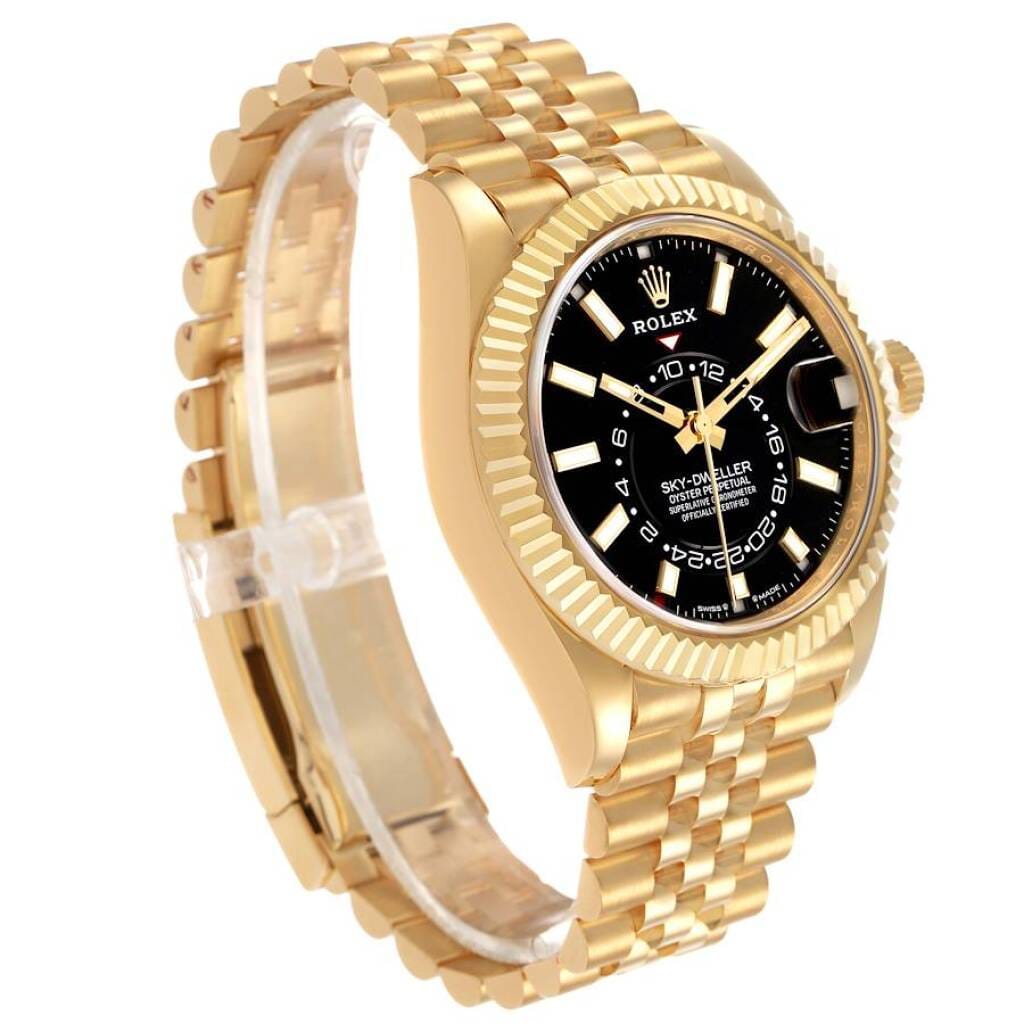 Sky-Dweller (Reference 336938). A 42mm yellow gold automatic wristwatch with date and dual time. 2024